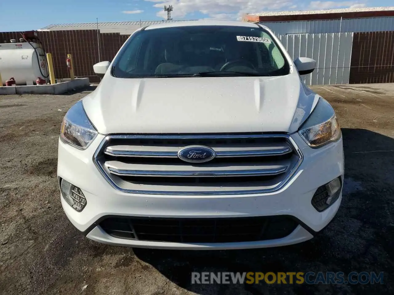 5 Photograph of a damaged car 1FMCU0GD4KUC06925 FORD ESCAPE 2019