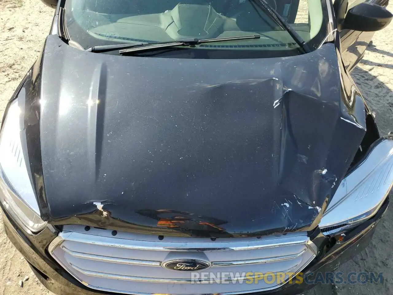 12 Photograph of a damaged car 1FMCU0GD4KUC20811 FORD ESCAPE 2019
