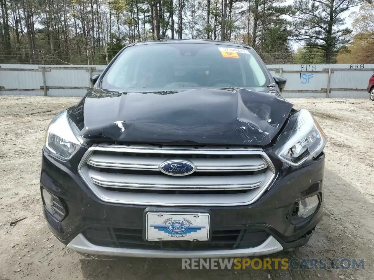 5 Photograph of a damaged car 1FMCU0GD4KUC20811 FORD ESCAPE 2019