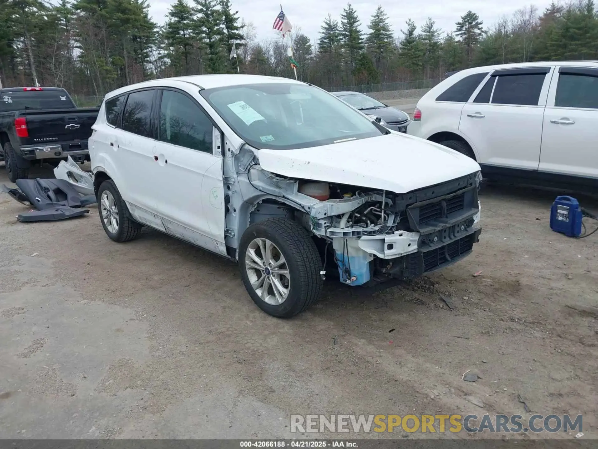 1 Photograph of a damaged car 1FMCU0GD4KUC35521 FORD ESCAPE 2019