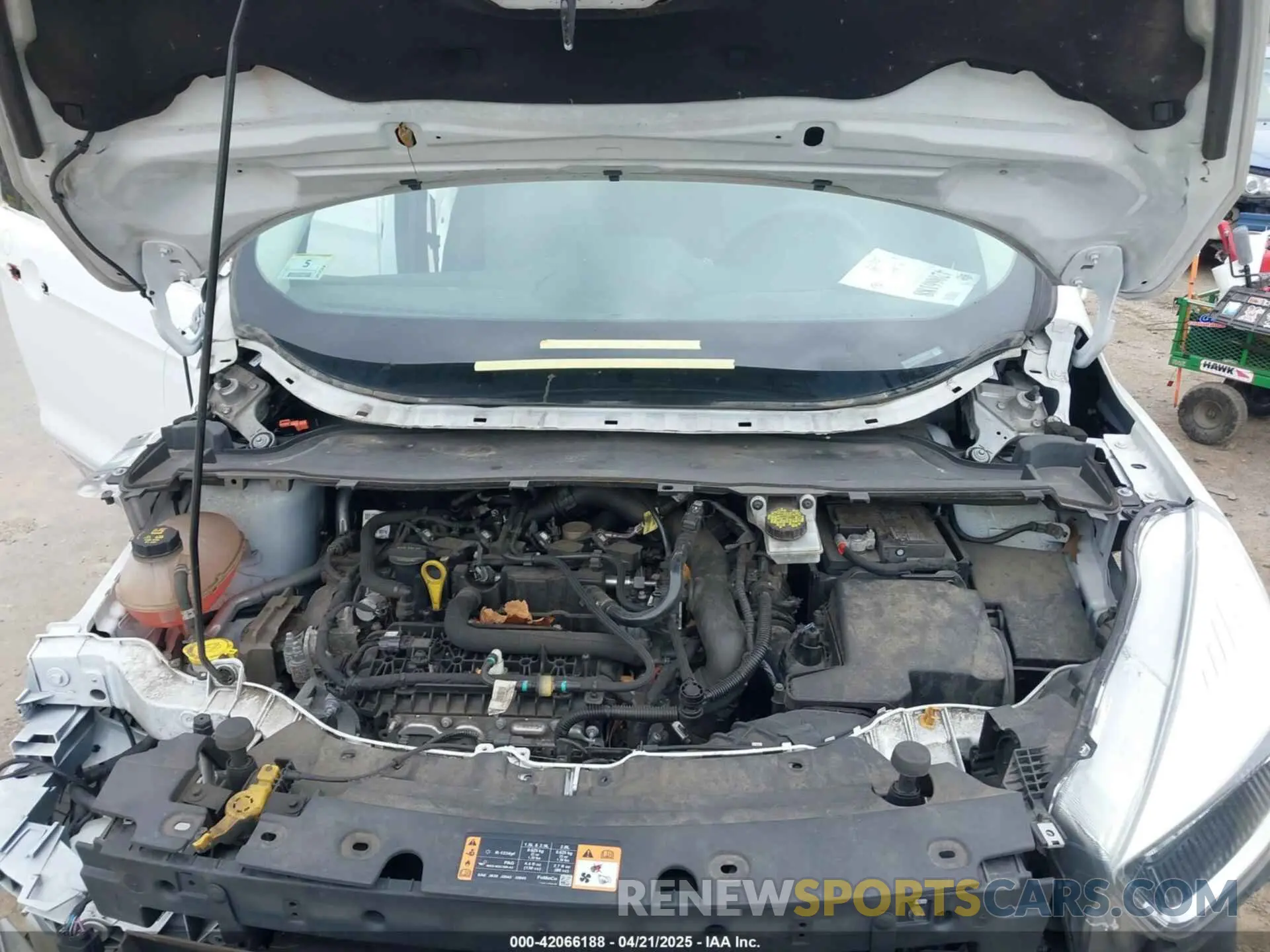 10 Photograph of a damaged car 1FMCU0GD4KUC35521 FORD ESCAPE 2019