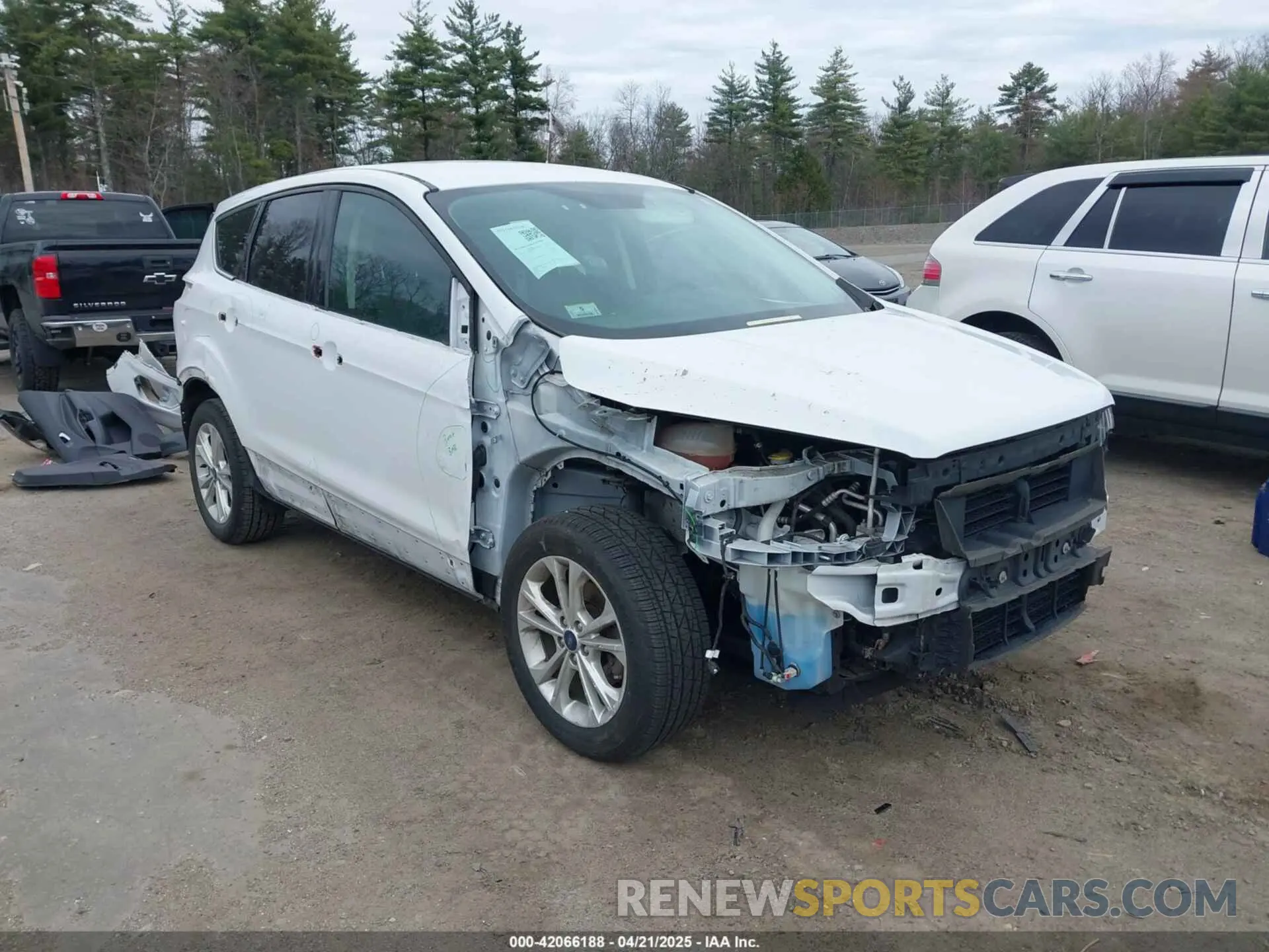 6 Photograph of a damaged car 1FMCU0GD4KUC35521 FORD ESCAPE 2019