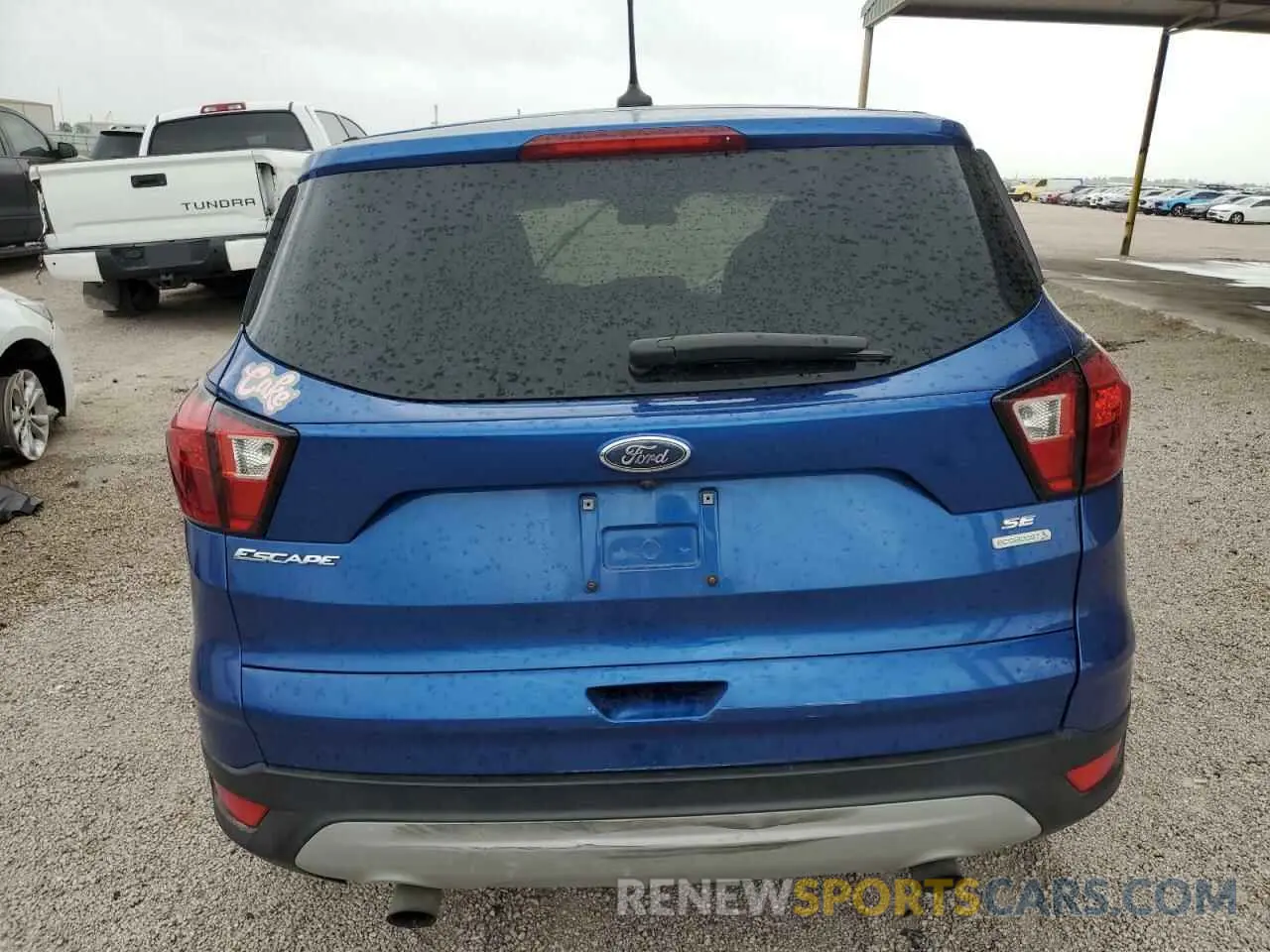 6 Photograph of a damaged car 1FMCU0GD5KUA05194 FORD ESCAPE 2019