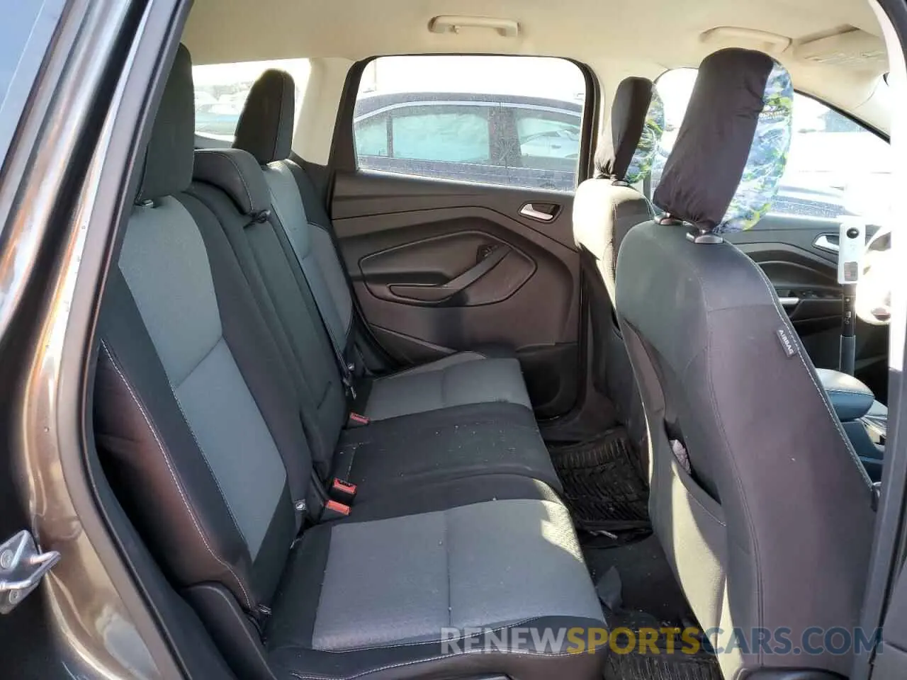 10 Фотография поврежденного автомобиля 1FMCU0GD5KUA15708 FORD ESCAPE 2019