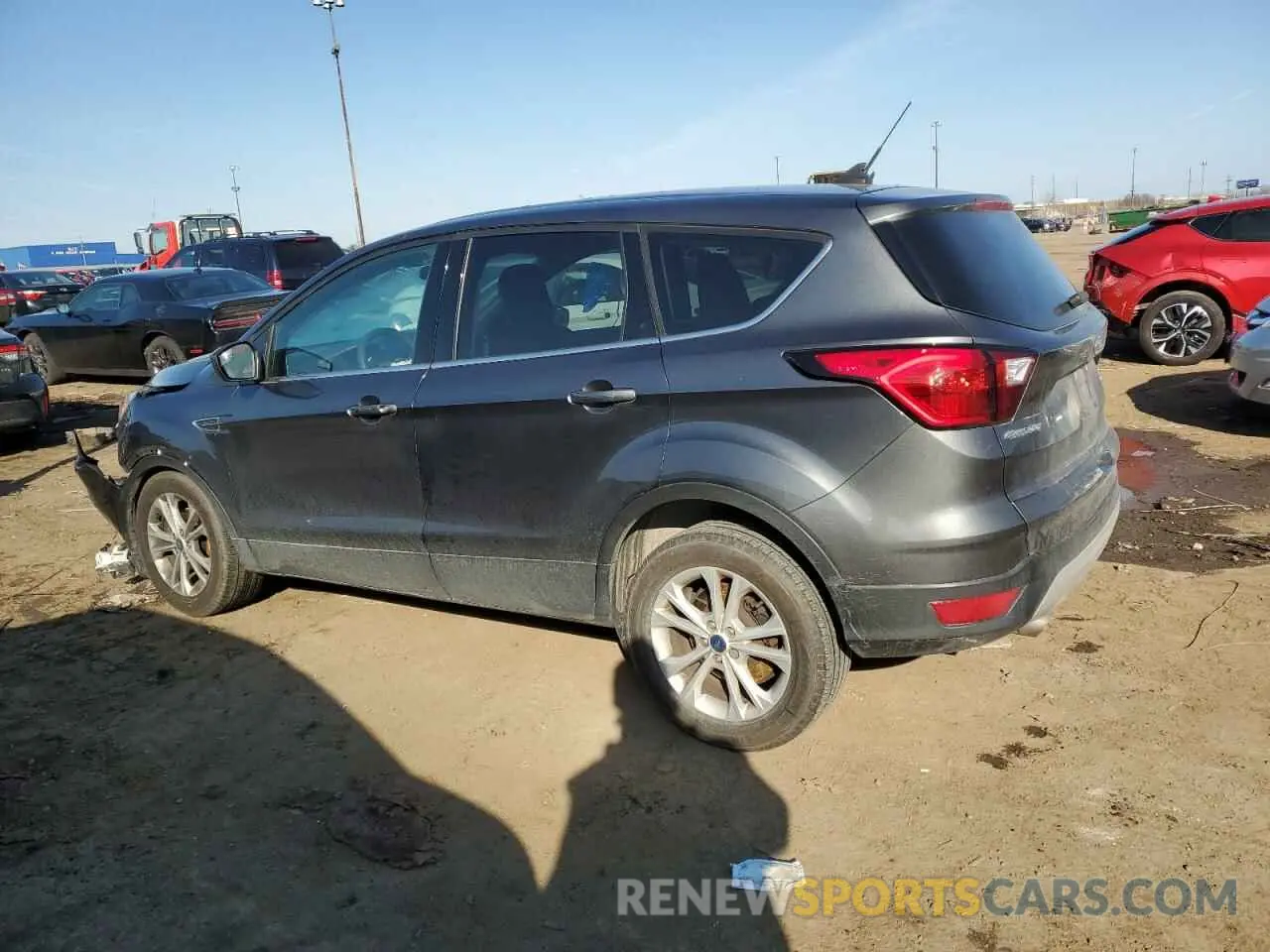 2 Фотография поврежденного автомобиля 1FMCU0GD5KUA15708 FORD ESCAPE 2019