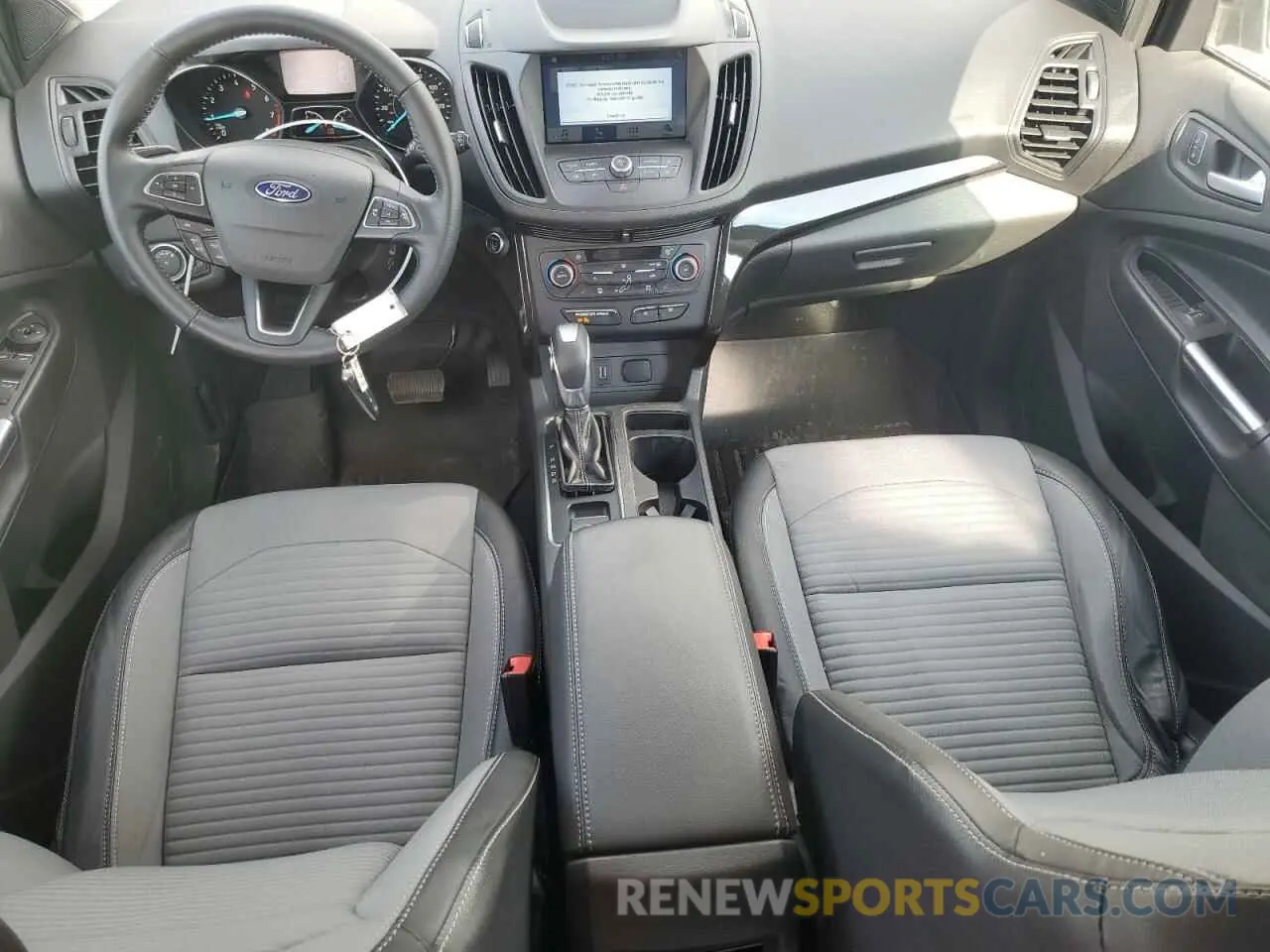 8 Фотография поврежденного автомобиля 1FMCU0GD5KUB22466 FORD ESCAPE 2019
