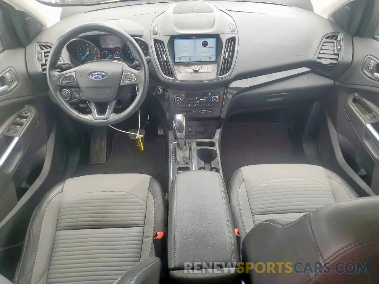 8 Photograph of a damaged car 1FMCU0GD5KUB25951 FORD ESCAPE 2019