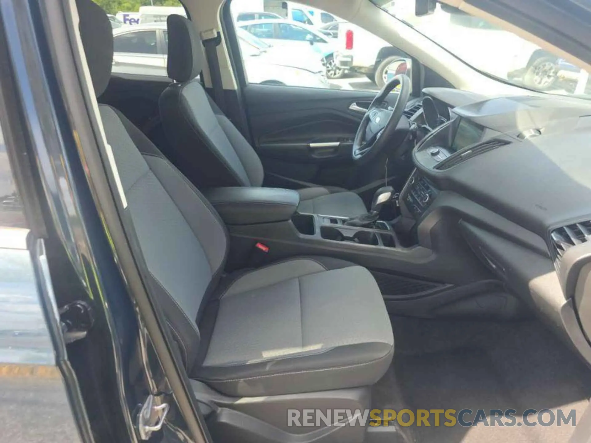 20 Фотография поврежденного автомобиля 1FMCU0GD5KUC46625 FORD ESCAPE 2019