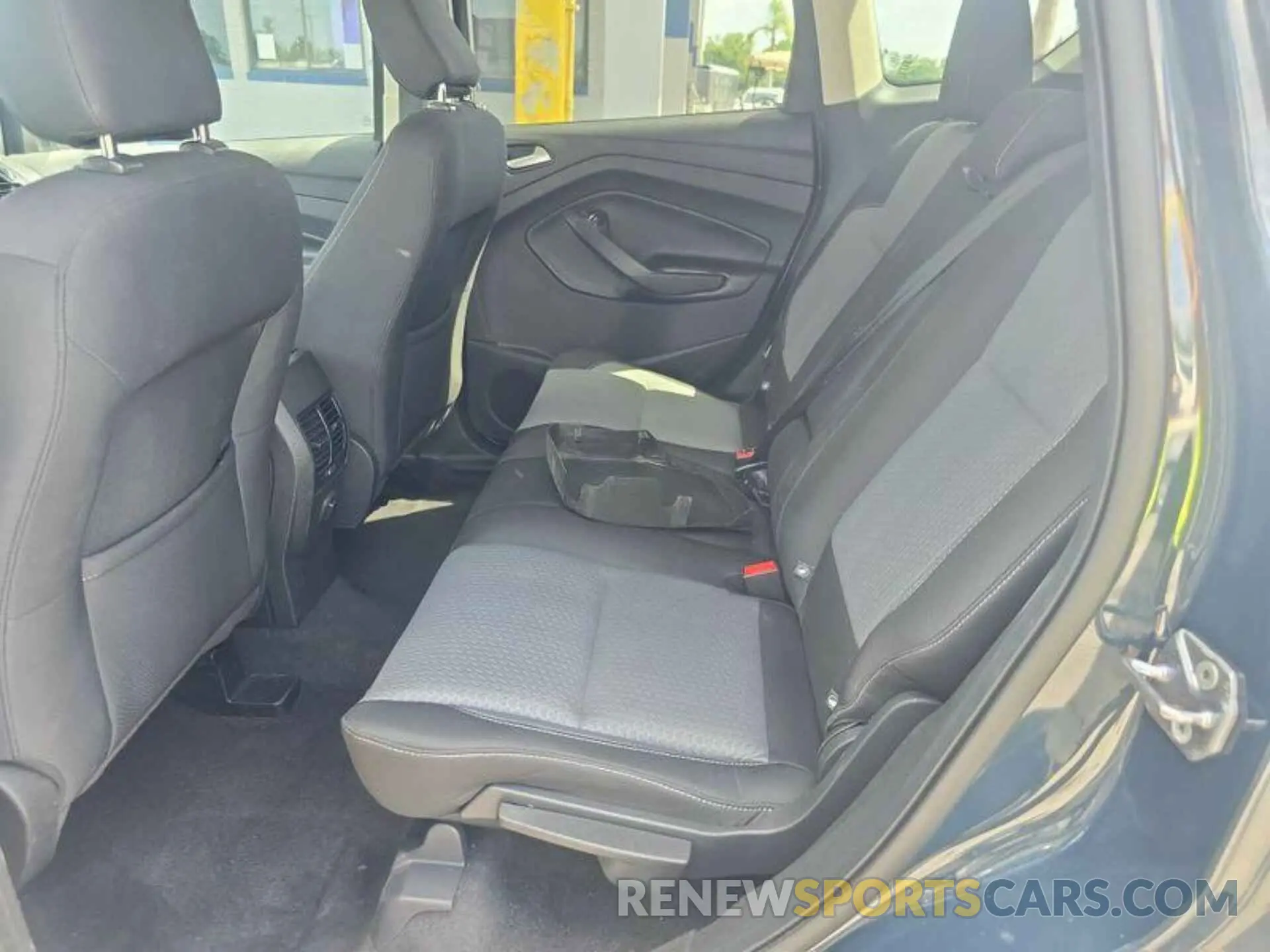 9 Фотография поврежденного автомобиля 1FMCU0GD5KUC46625 FORD ESCAPE 2019