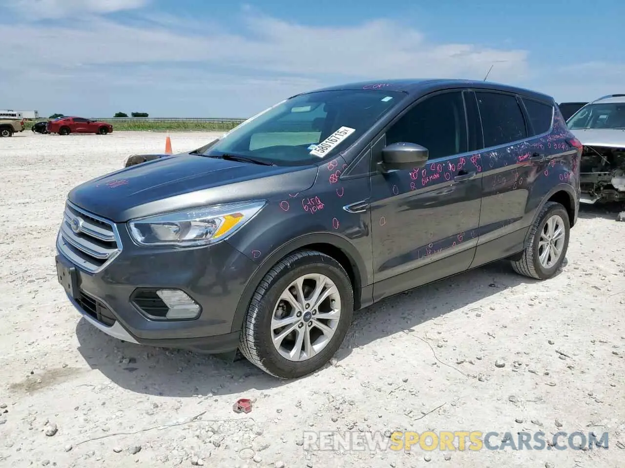 1 Фотография поврежденного автомобиля 1FMCU0GD6KUA04863 FORD ESCAPE 2019
