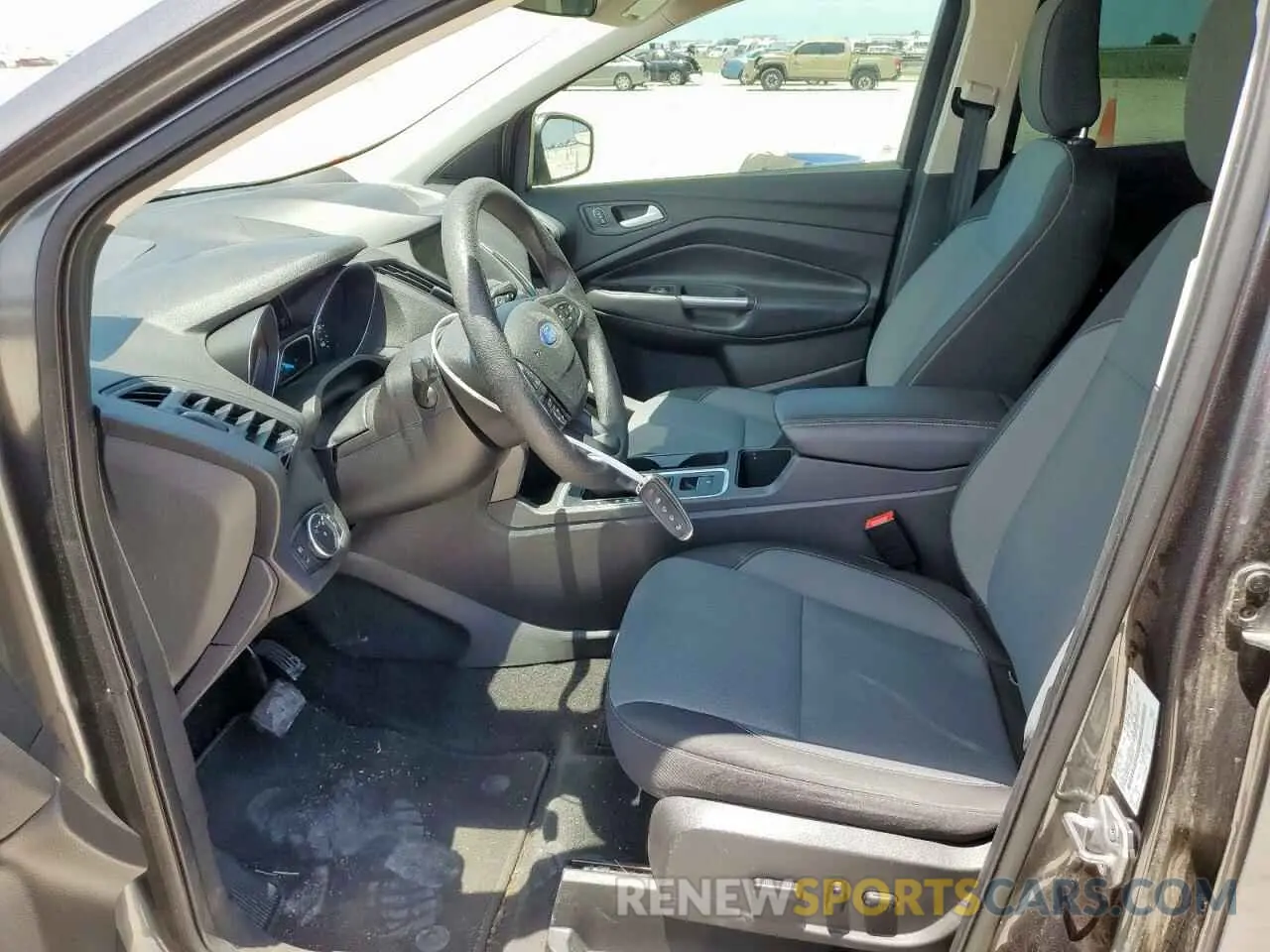 7 Фотография поврежденного автомобиля 1FMCU0GD6KUA04863 FORD ESCAPE 2019