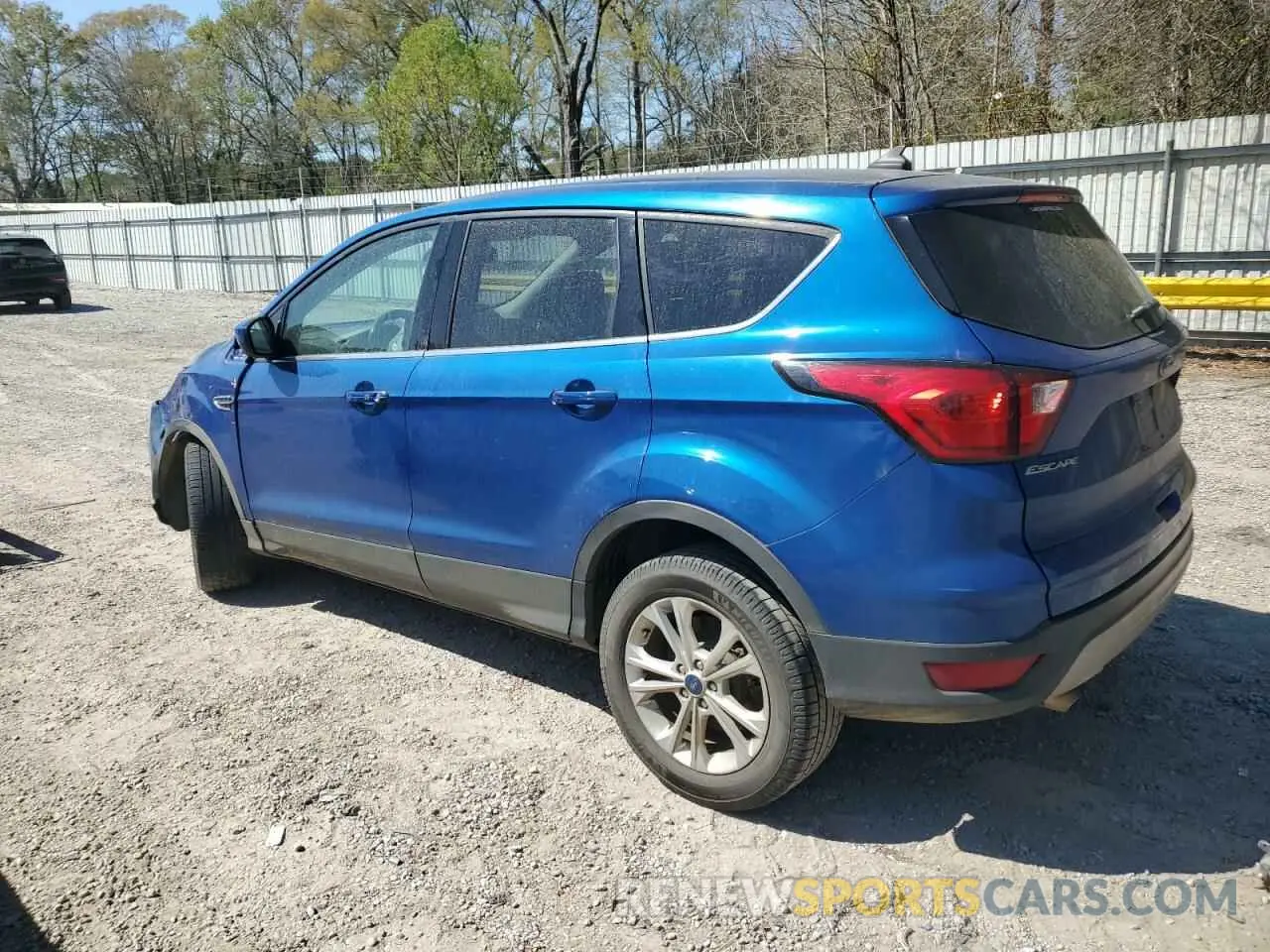2 Photograph of a damaged car 1FMCU0GD6KUA32596 FORD ESCAPE 2019