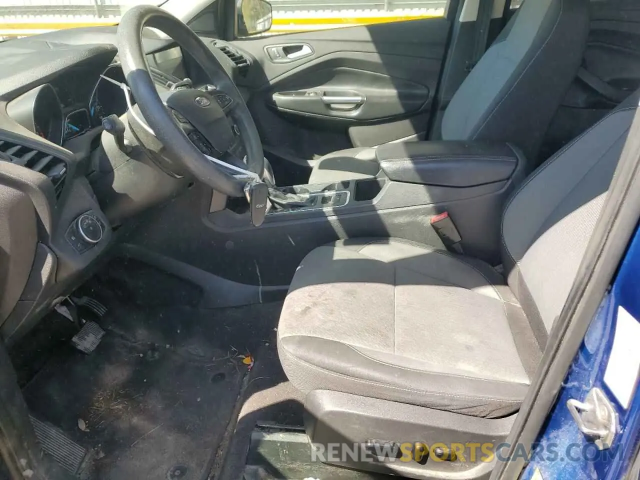 7 Photograph of a damaged car 1FMCU0GD6KUA32596 FORD ESCAPE 2019