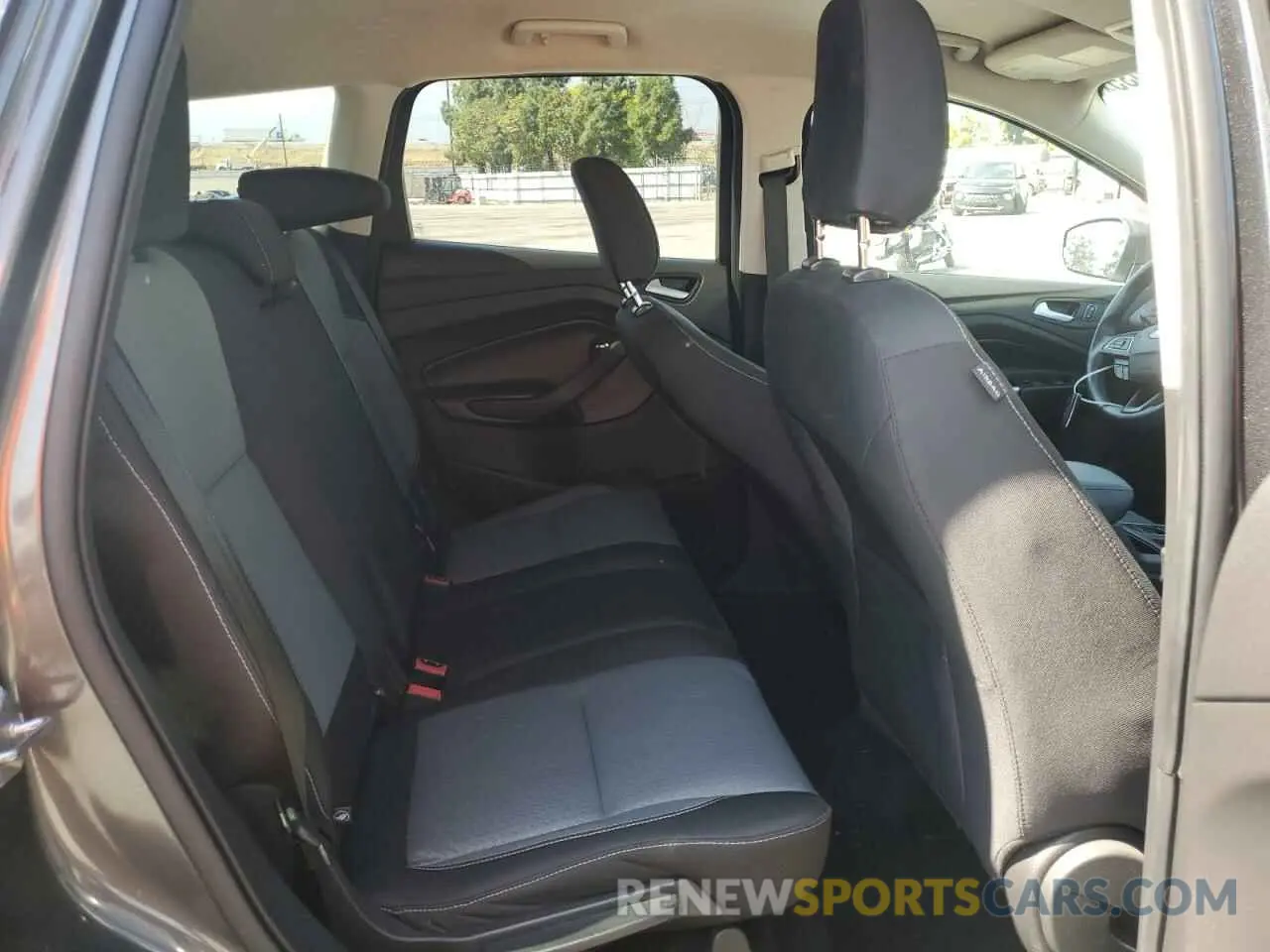 12 Photograph of a damaged car 1FMCU0GD6KUB04865 FORD ESCAPE 2019
