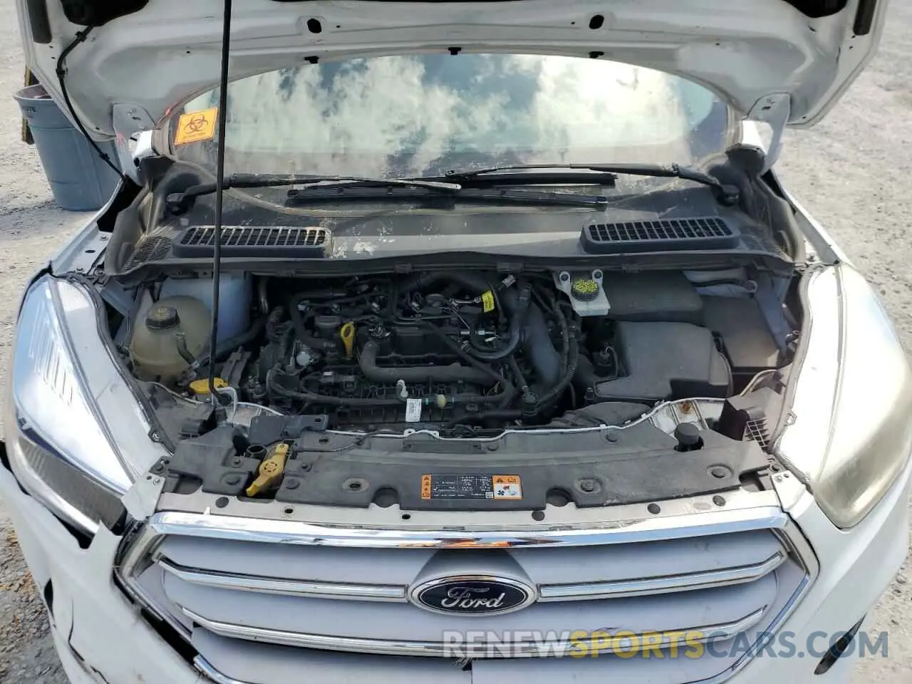 13 Photograph of a damaged car 1FMCU0GD6KUB46341 FORD ESCAPE 2019