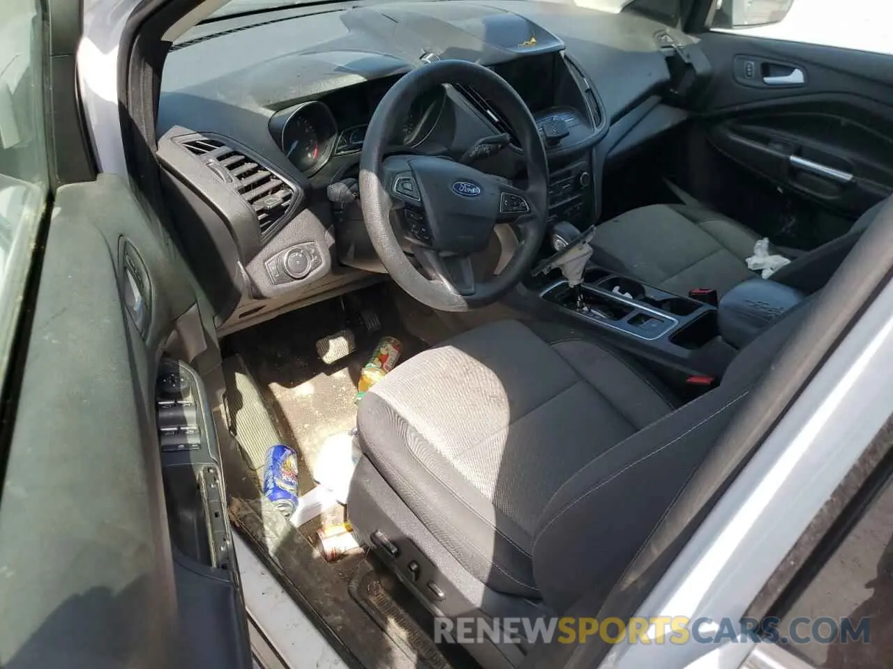 8 Photograph of a damaged car 1FMCU0GD6KUB46341 FORD ESCAPE 2019