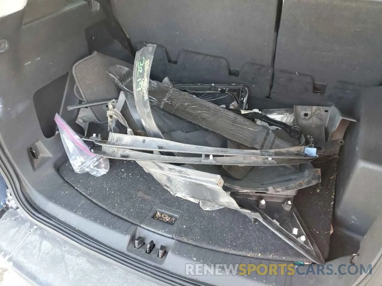 13 Photograph of a damaged car 1FMCU0GD7KUA36785 FORD ESCAPE 2019
