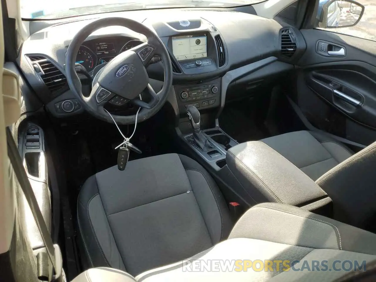 8 Photograph of a damaged car 1FMCU0GD7KUA36785 FORD ESCAPE 2019