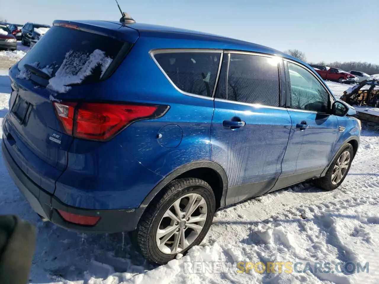 3 Photograph of a damaged car 1FMCU0GD7KUA72525 FORD ESCAPE 2019