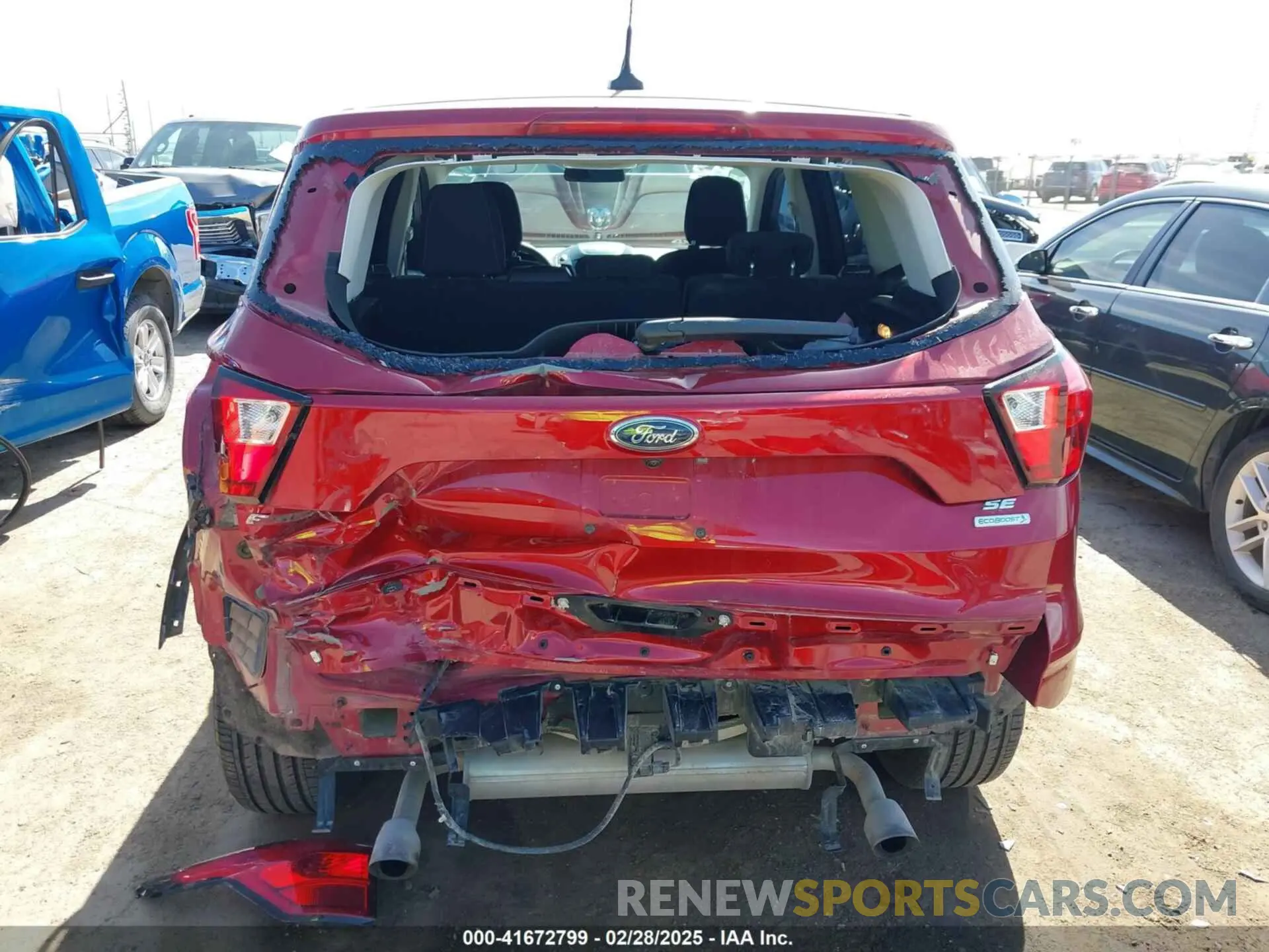 17 Фотография поврежденного автомобиля 1FMCU0GD7KUA79071 FORD ESCAPE 2019