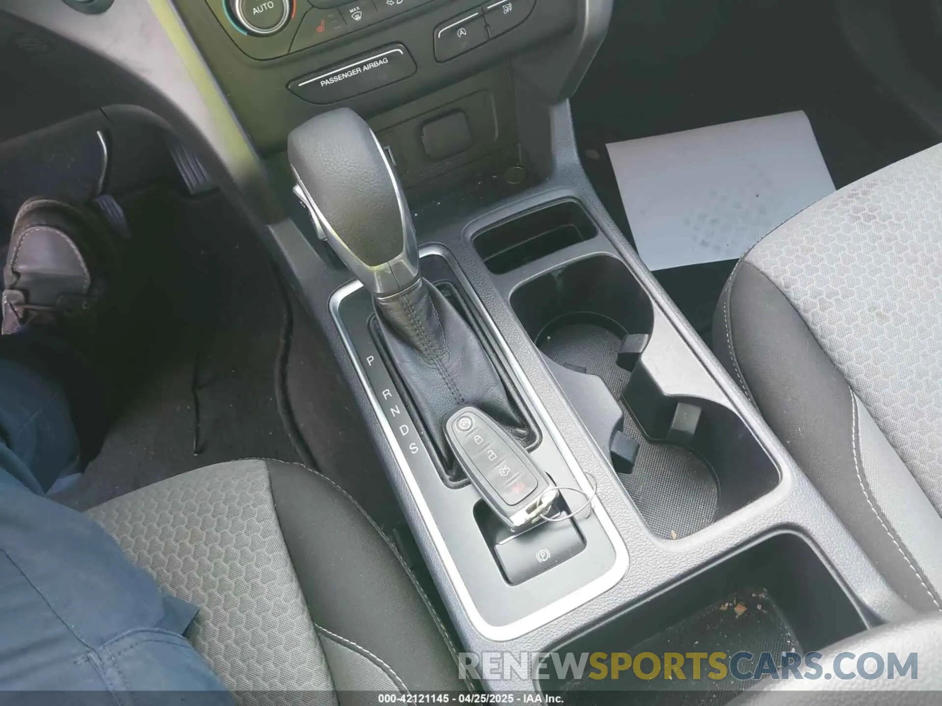 11 Photograph of a damaged car 1FMCU0GD7KUB32397 FORD ESCAPE 2019