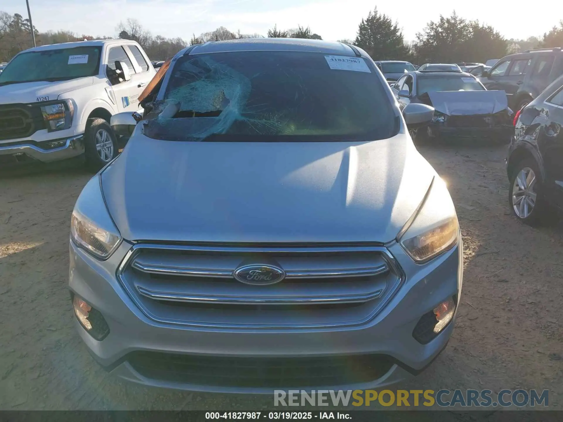 12 Фотография поврежденного автомобиля 1FMCU0GD7KUB45277 FORD ESCAPE 2019