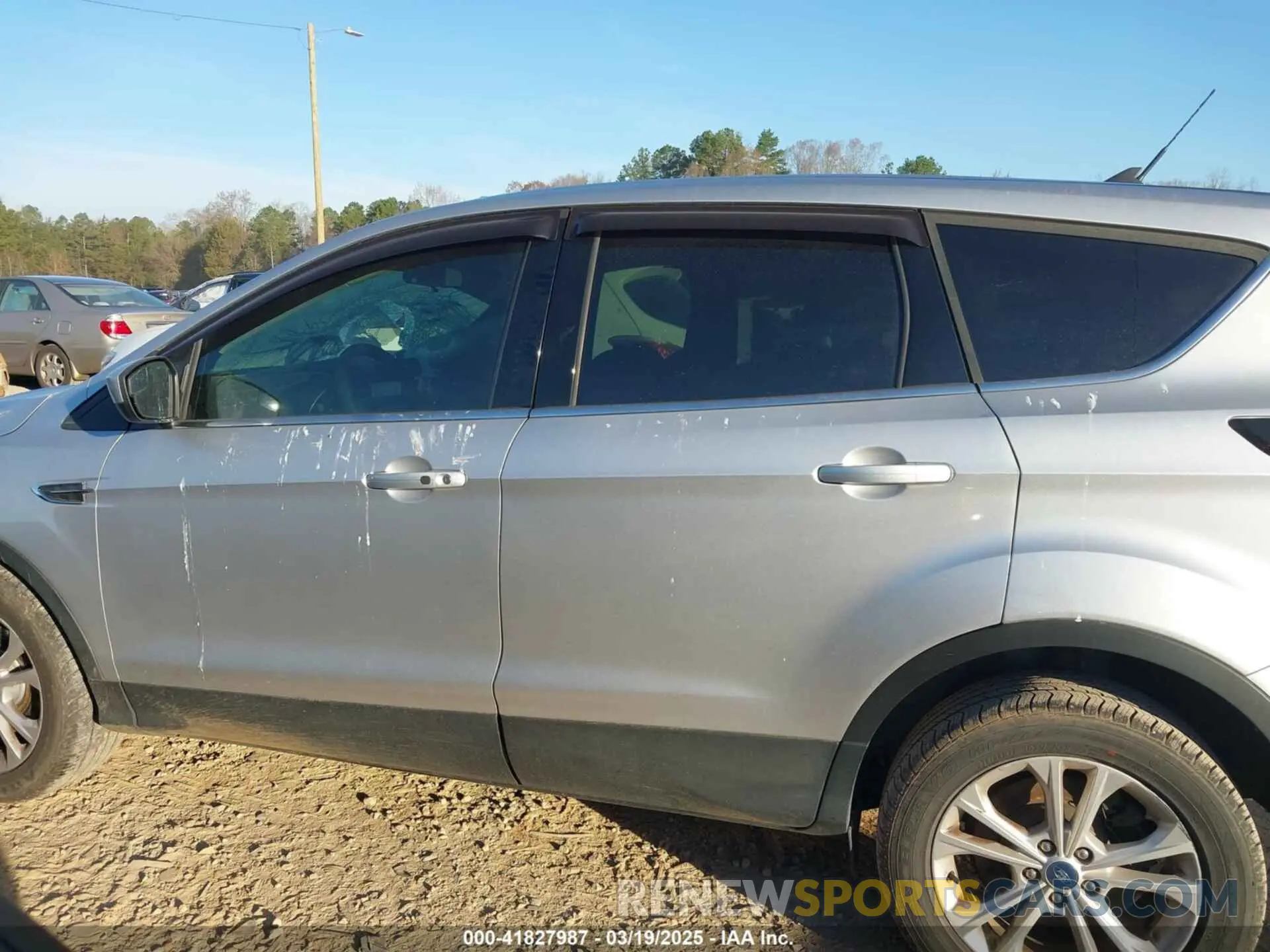 14 Фотография поврежденного автомобиля 1FMCU0GD7KUB45277 FORD ESCAPE 2019