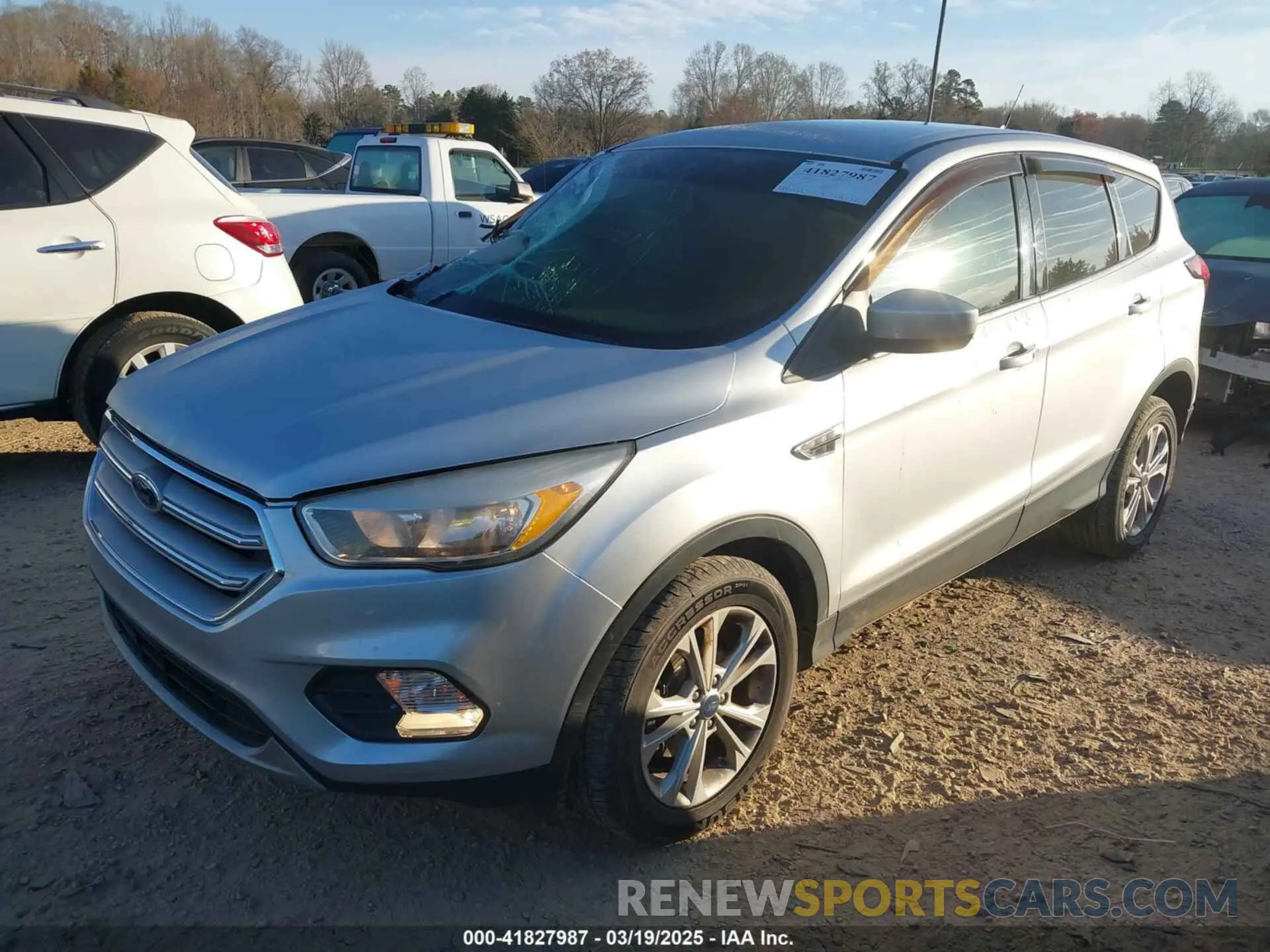 2 Фотография поврежденного автомобиля 1FMCU0GD7KUB45277 FORD ESCAPE 2019