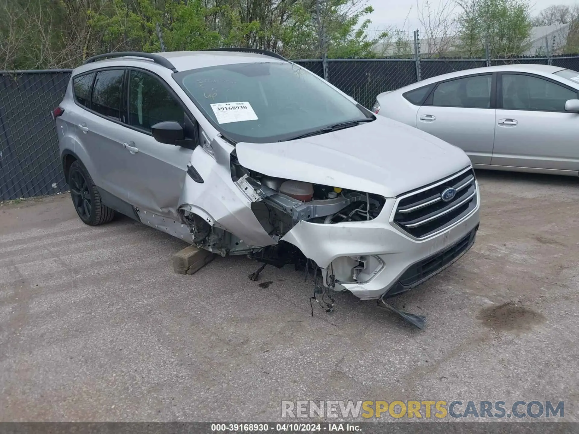 1 Фотография поврежденного автомобиля 1FMCU0GD7KUC33763 FORD ESCAPE 2019