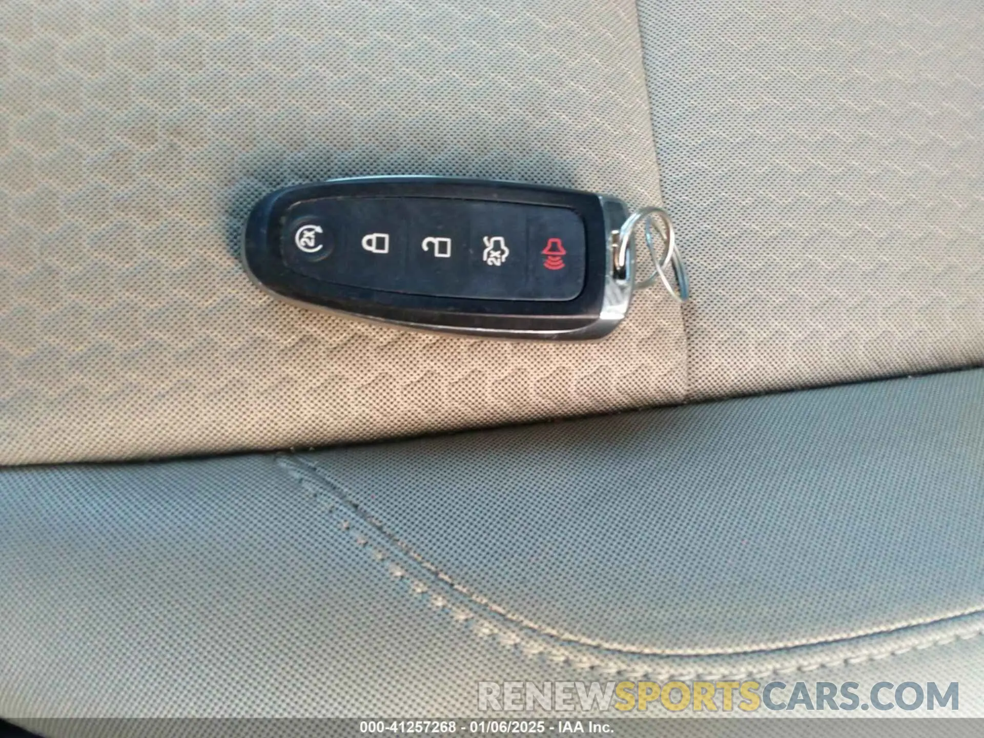 11 Photograph of a damaged car 1FMCU0GD7KUC35531 FORD ESCAPE 2019