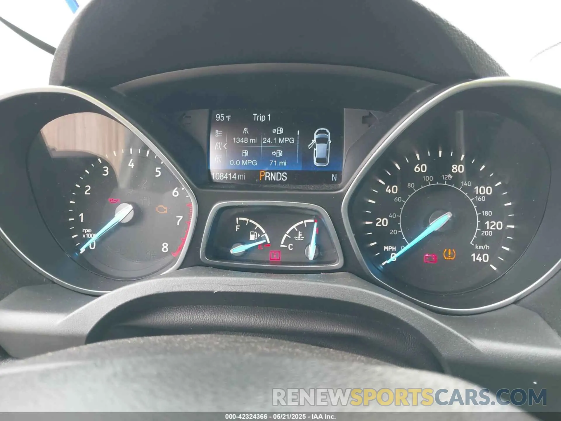 7 Photograph of a damaged car 1FMCU0GD8KUA17808 FORD ESCAPE 2019