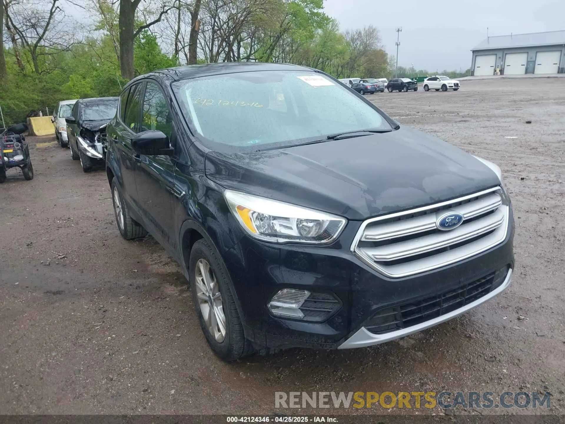 1 Photograph of a damaged car 1FMCU0GD8KUA39792 FORD ESCAPE 2019