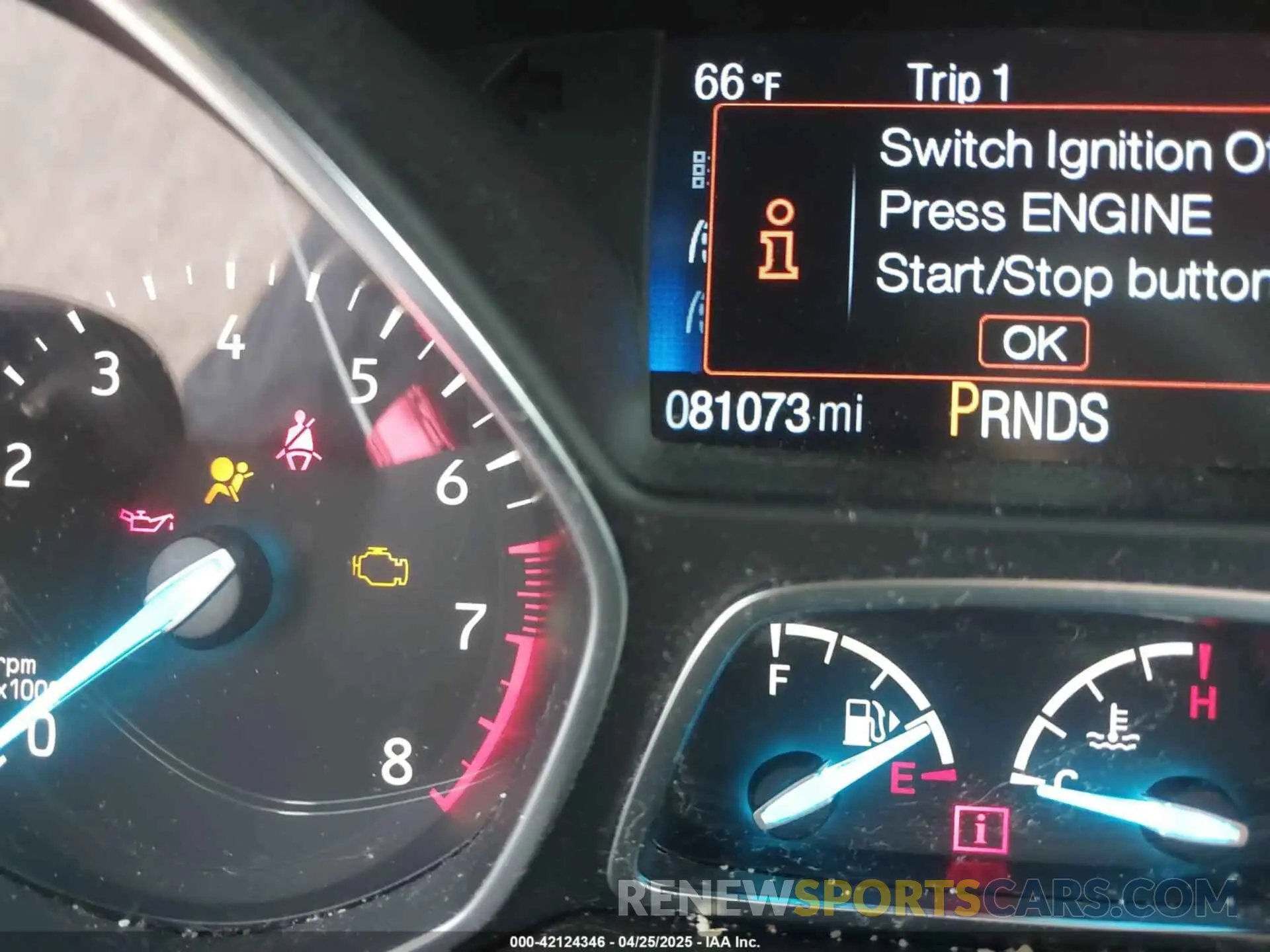 15 Photograph of a damaged car 1FMCU0GD8KUA39792 FORD ESCAPE 2019