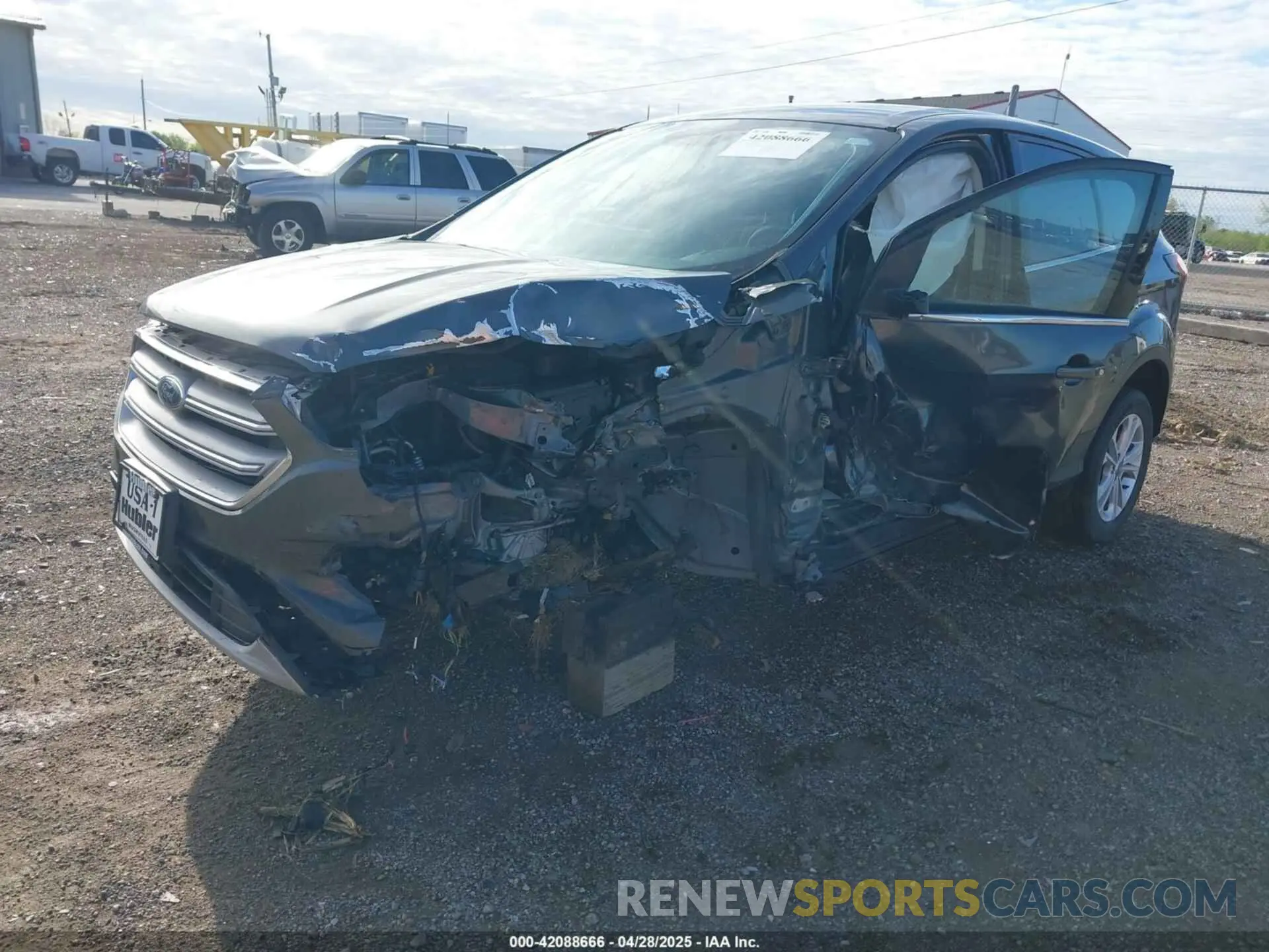 2 Фотография поврежденного автомобиля 1FMCU0GD8KUA51456 FORD ESCAPE 2019