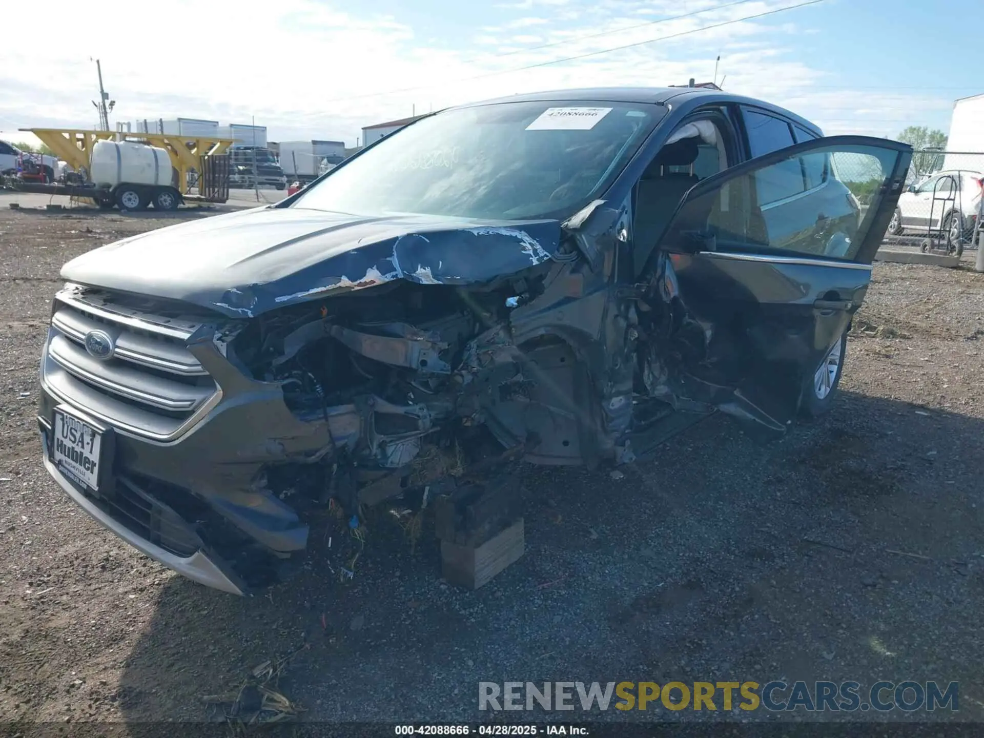 6 Фотография поврежденного автомобиля 1FMCU0GD8KUA51456 FORD ESCAPE 2019
