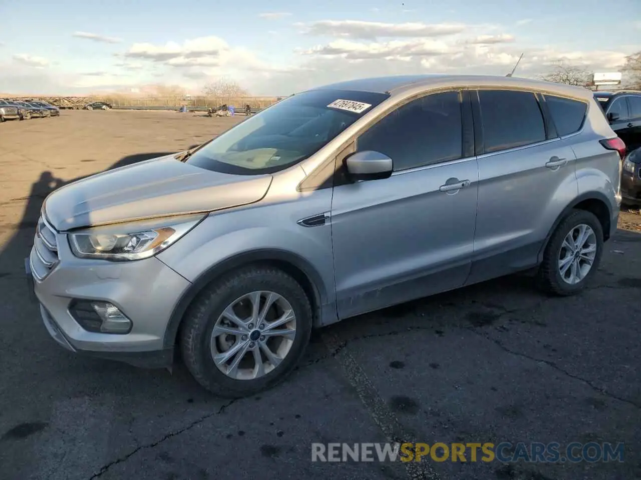 1 Фотография поврежденного автомобиля 1FMCU0GD8KUB06892 FORD ESCAPE 2019