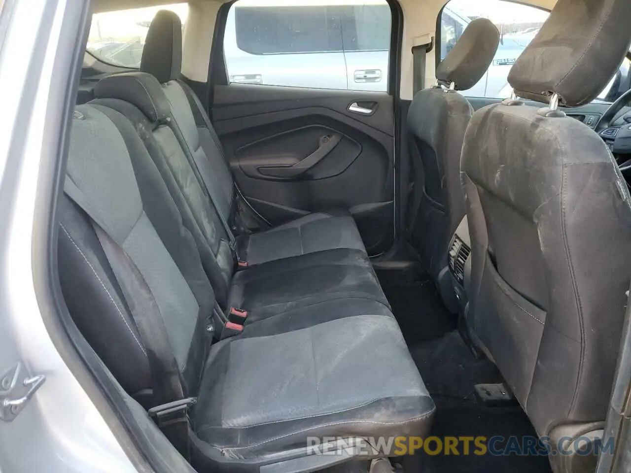 11 Фотография поврежденного автомобиля 1FMCU0GD8KUB06892 FORD ESCAPE 2019