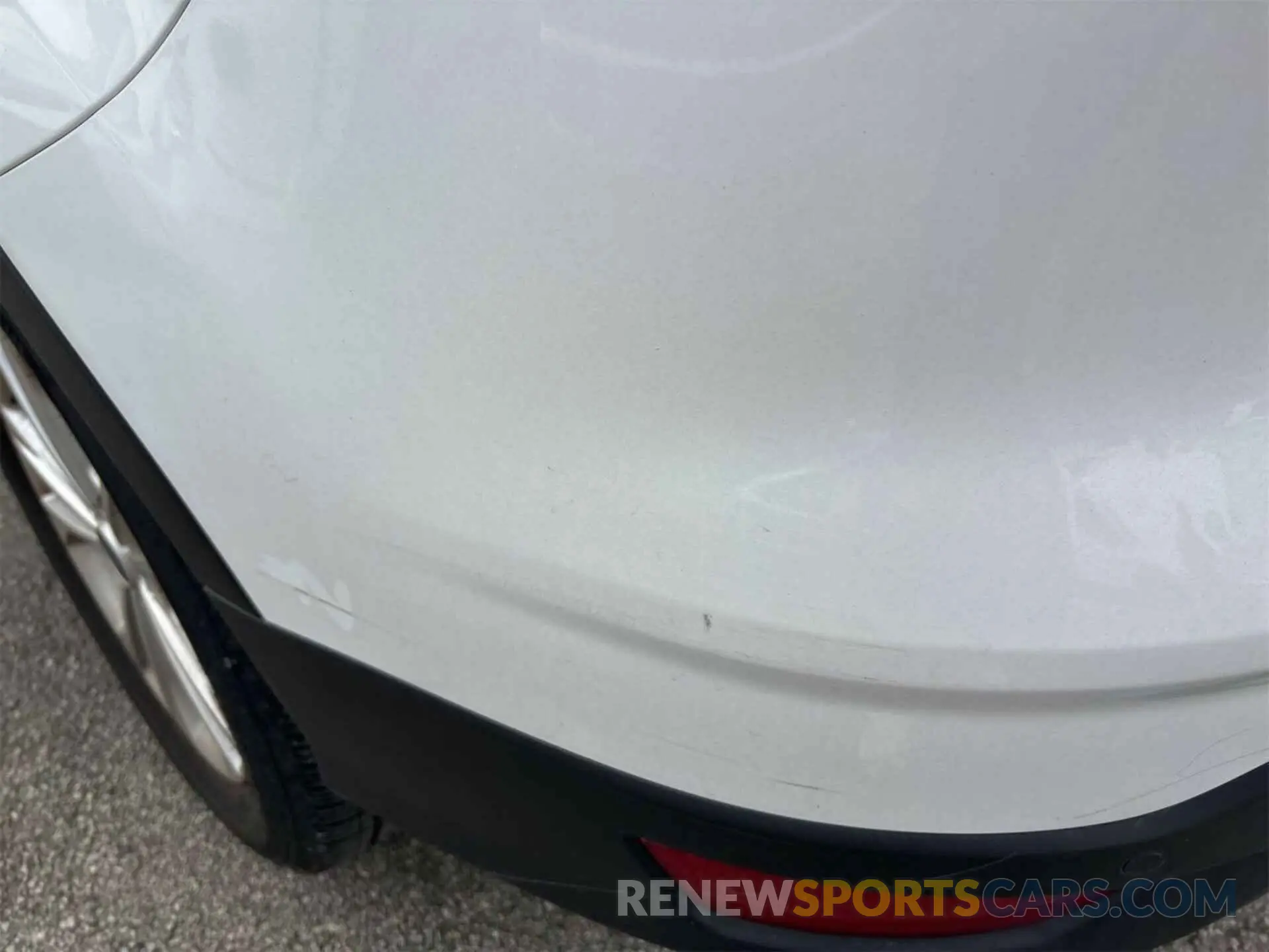 21 Photograph of a damaged car 1FMCU0GD8KUB65862 FORD ESCAPE 2019
