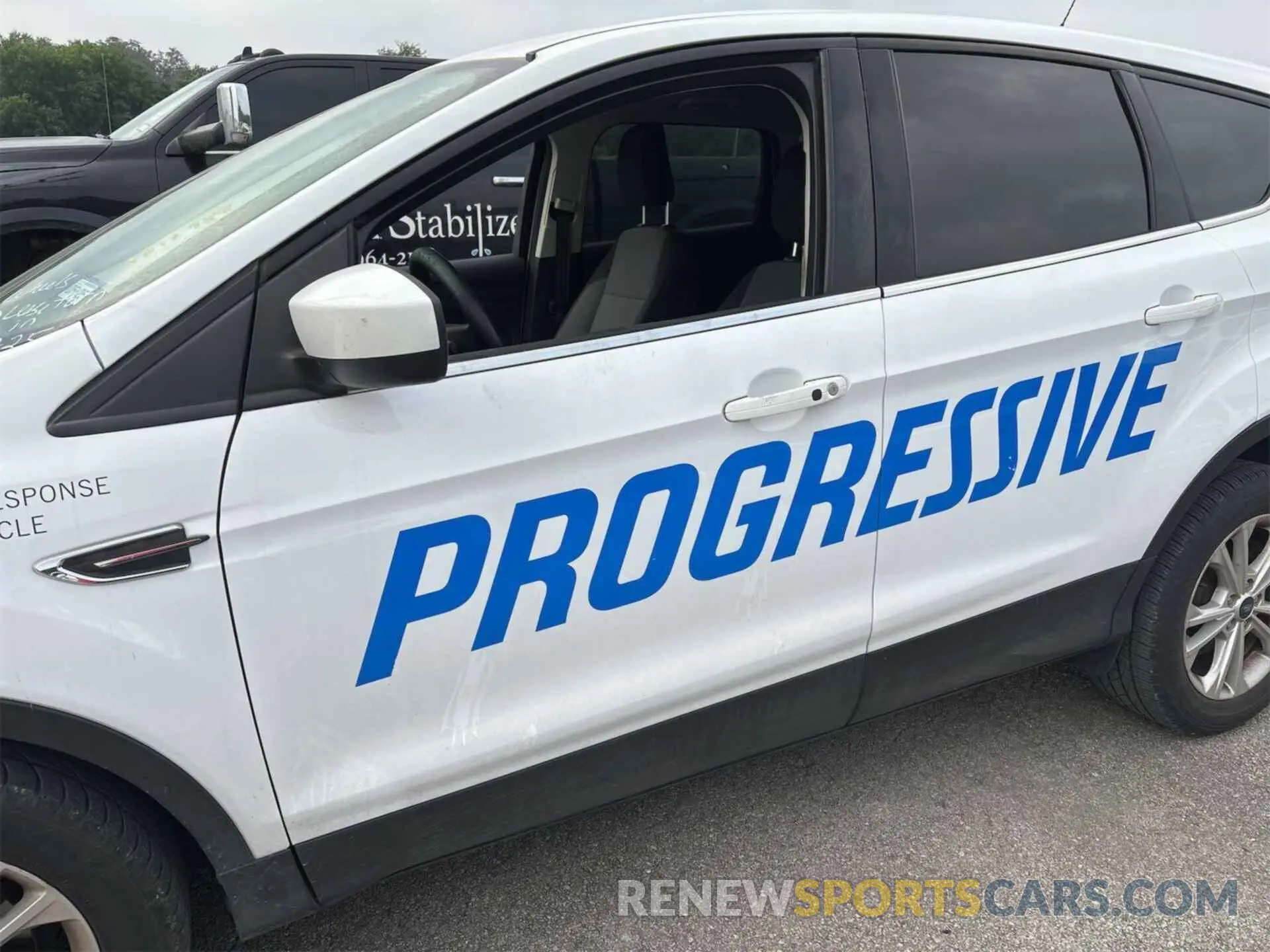 22 Photograph of a damaged car 1FMCU0GD8KUB65862 FORD ESCAPE 2019