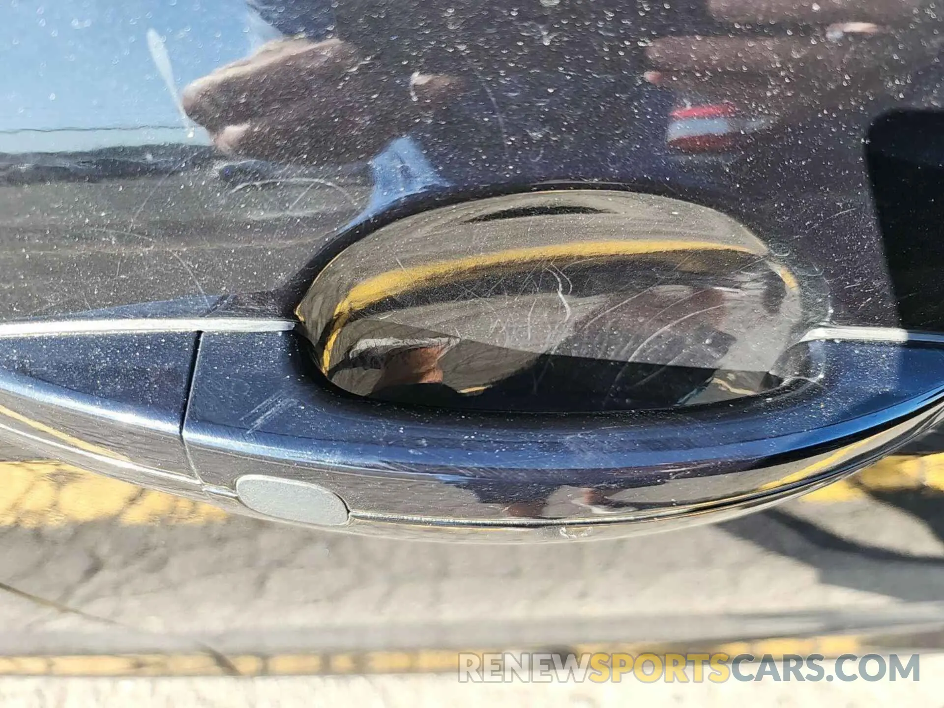 10 Photograph of a damaged car 1FMCU0GD8KUB82550 FORD ESCAPE 2019