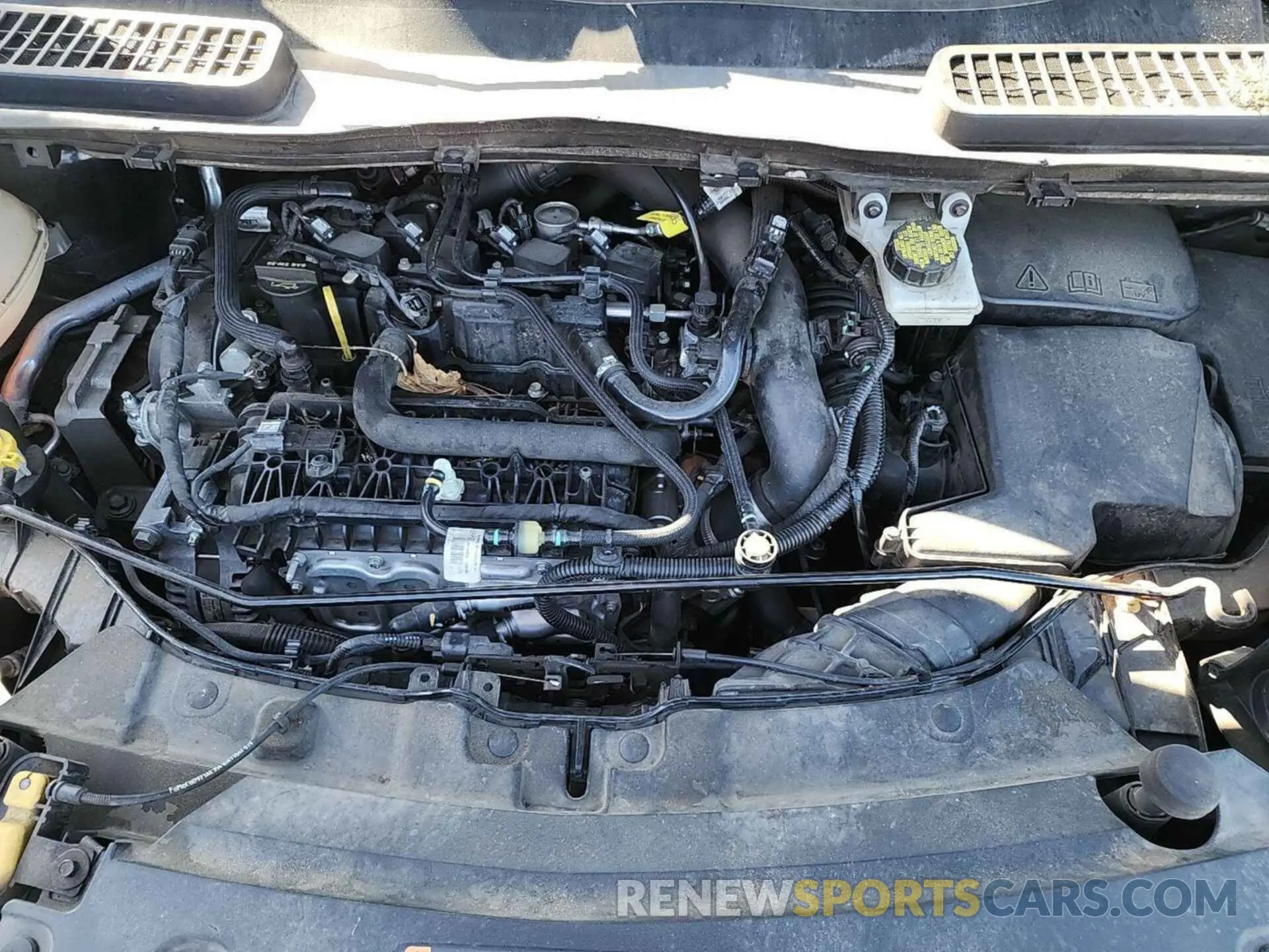 17 Photograph of a damaged car 1FMCU0GD8KUB82550 FORD ESCAPE 2019