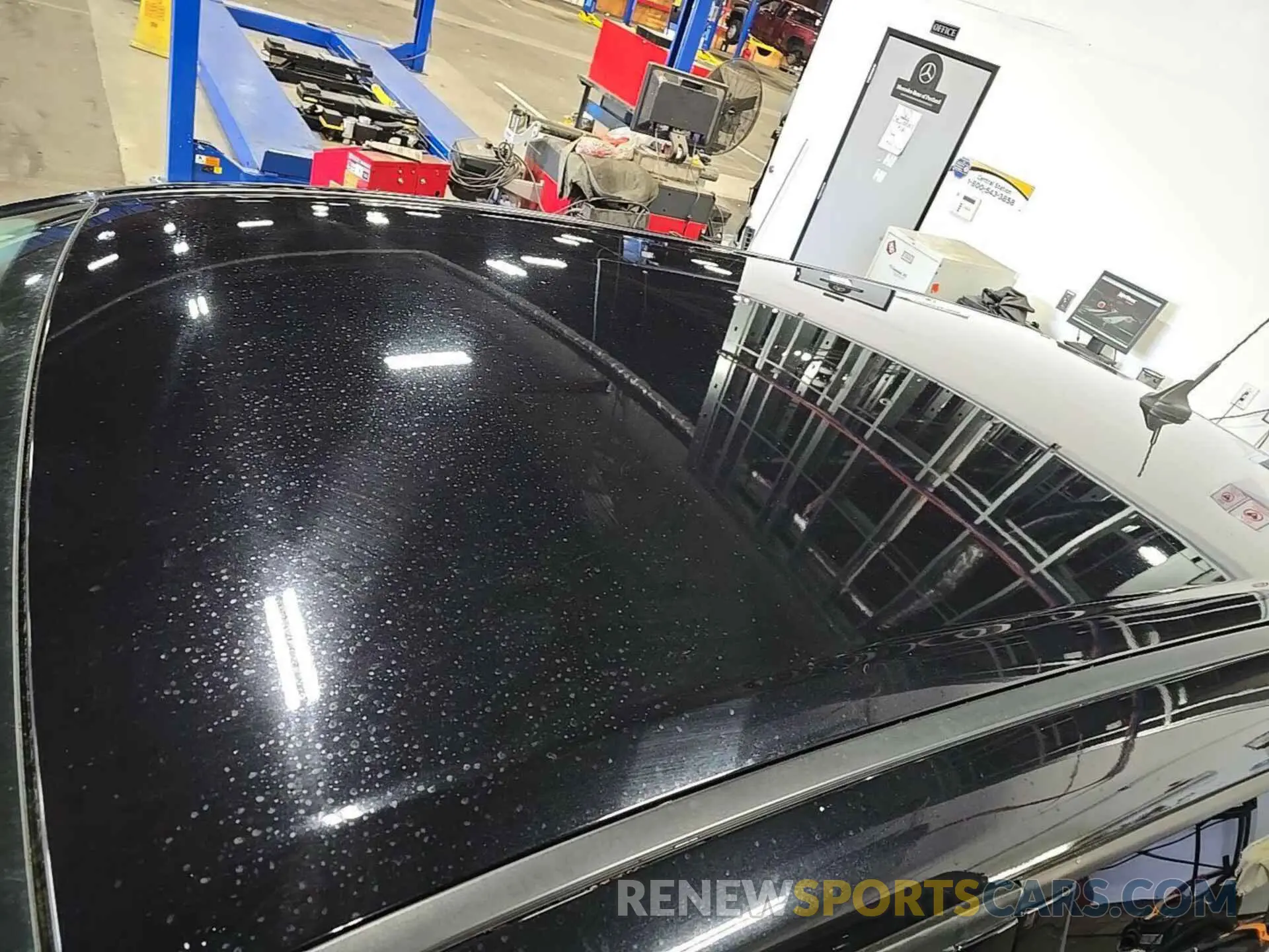 27 Photograph of a damaged car 1FMCU0GD8KUB82550 FORD ESCAPE 2019