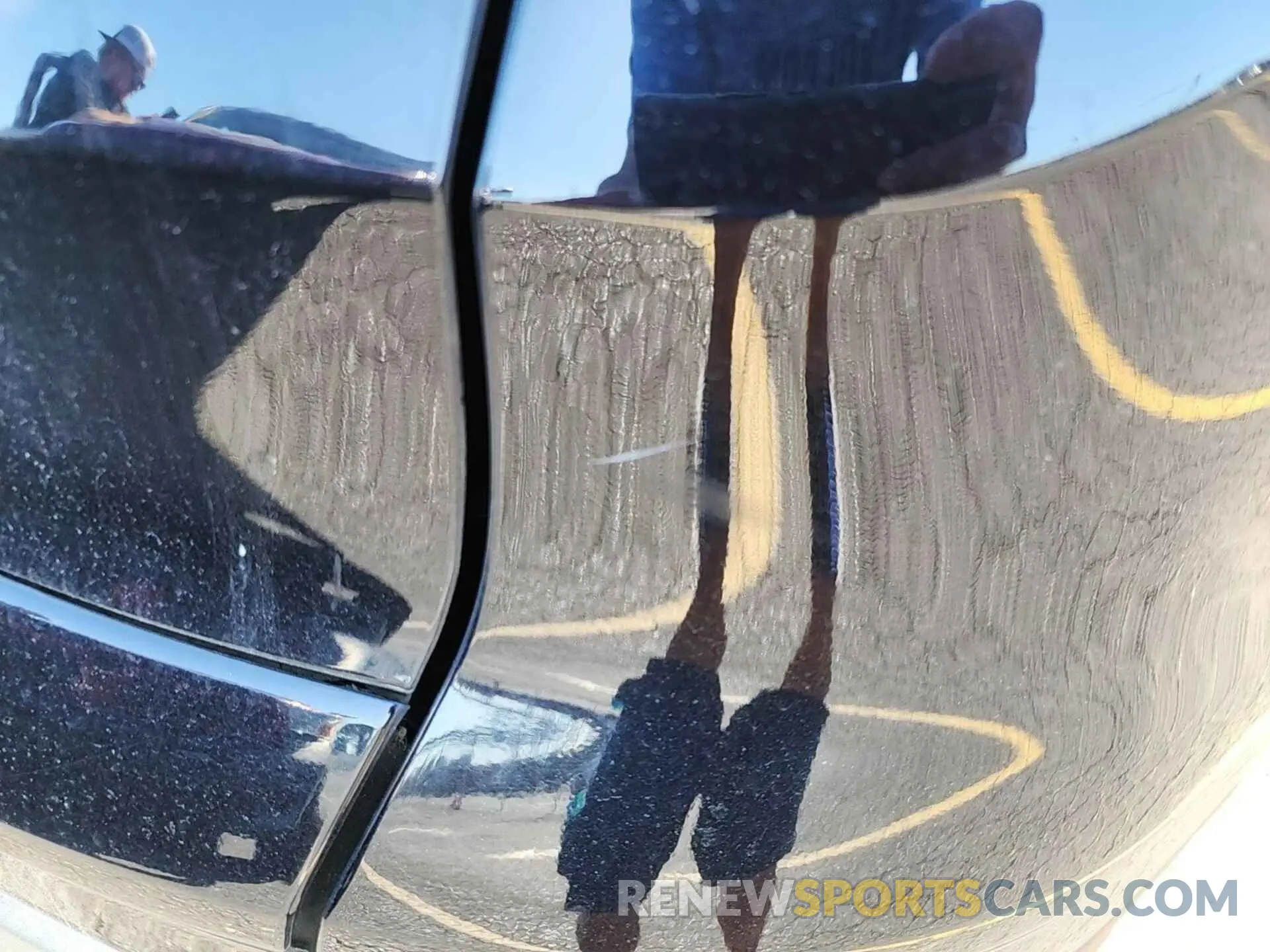 29 Photograph of a damaged car 1FMCU0GD8KUB82550 FORD ESCAPE 2019