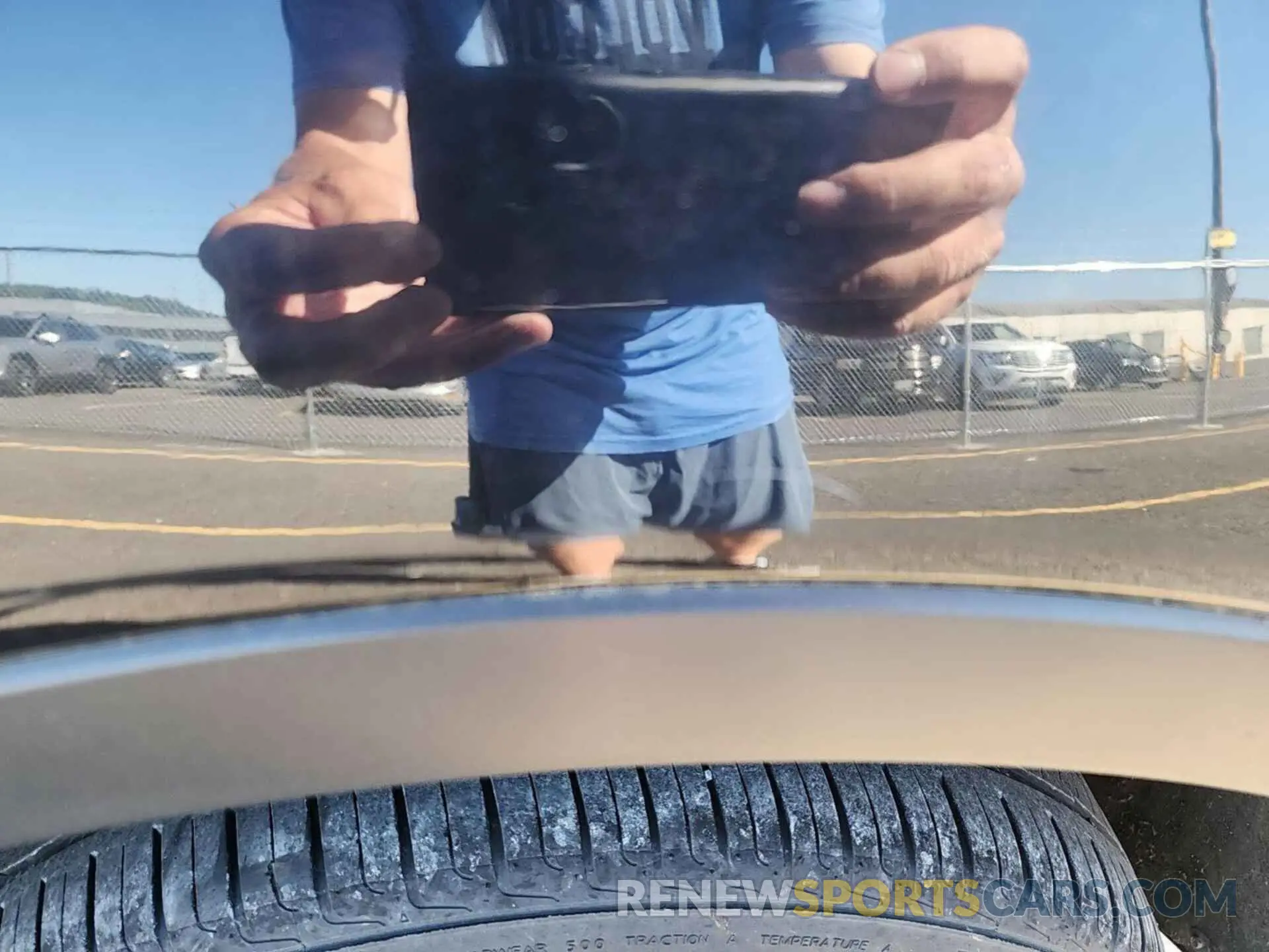 3 Photograph of a damaged car 1FMCU0GD8KUB82550 FORD ESCAPE 2019