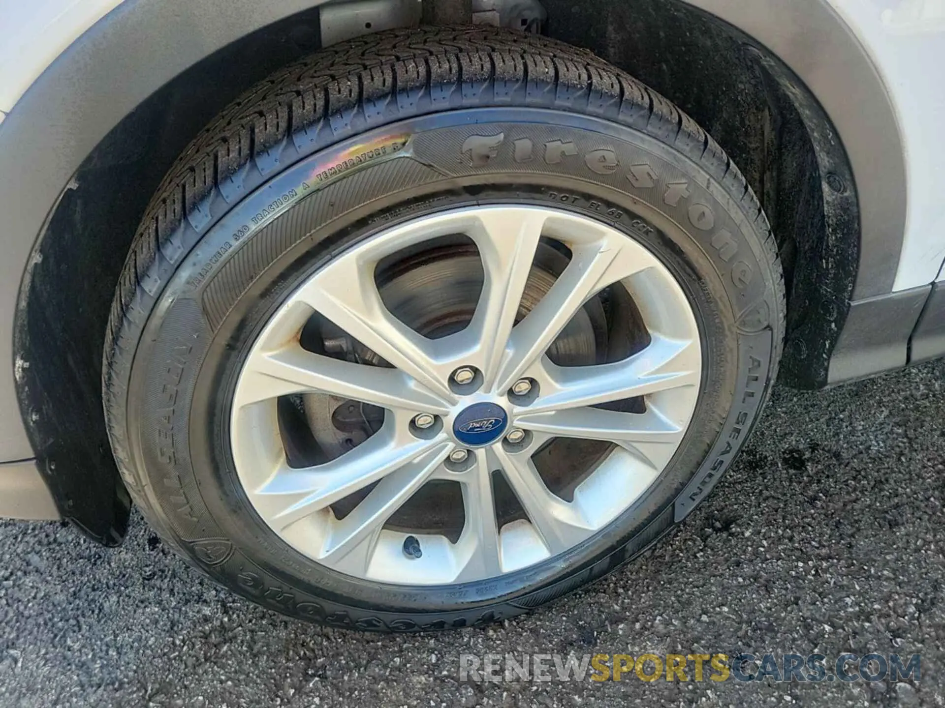 12 Photograph of a damaged car 1FMCU0GD8KUC07771 FORD ESCAPE 2019