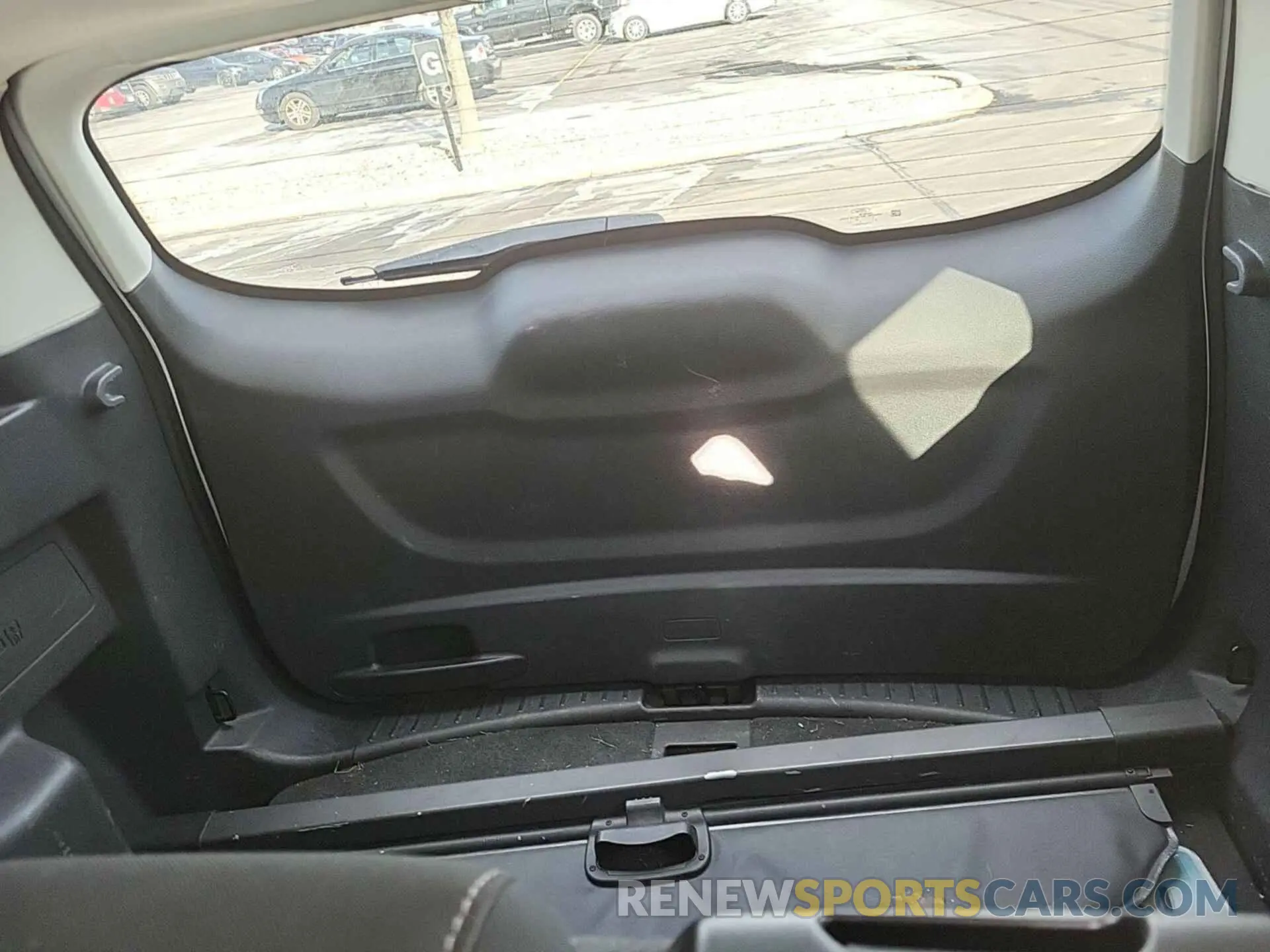 19 Photograph of a damaged car 1FMCU0GD8KUC07771 FORD ESCAPE 2019
