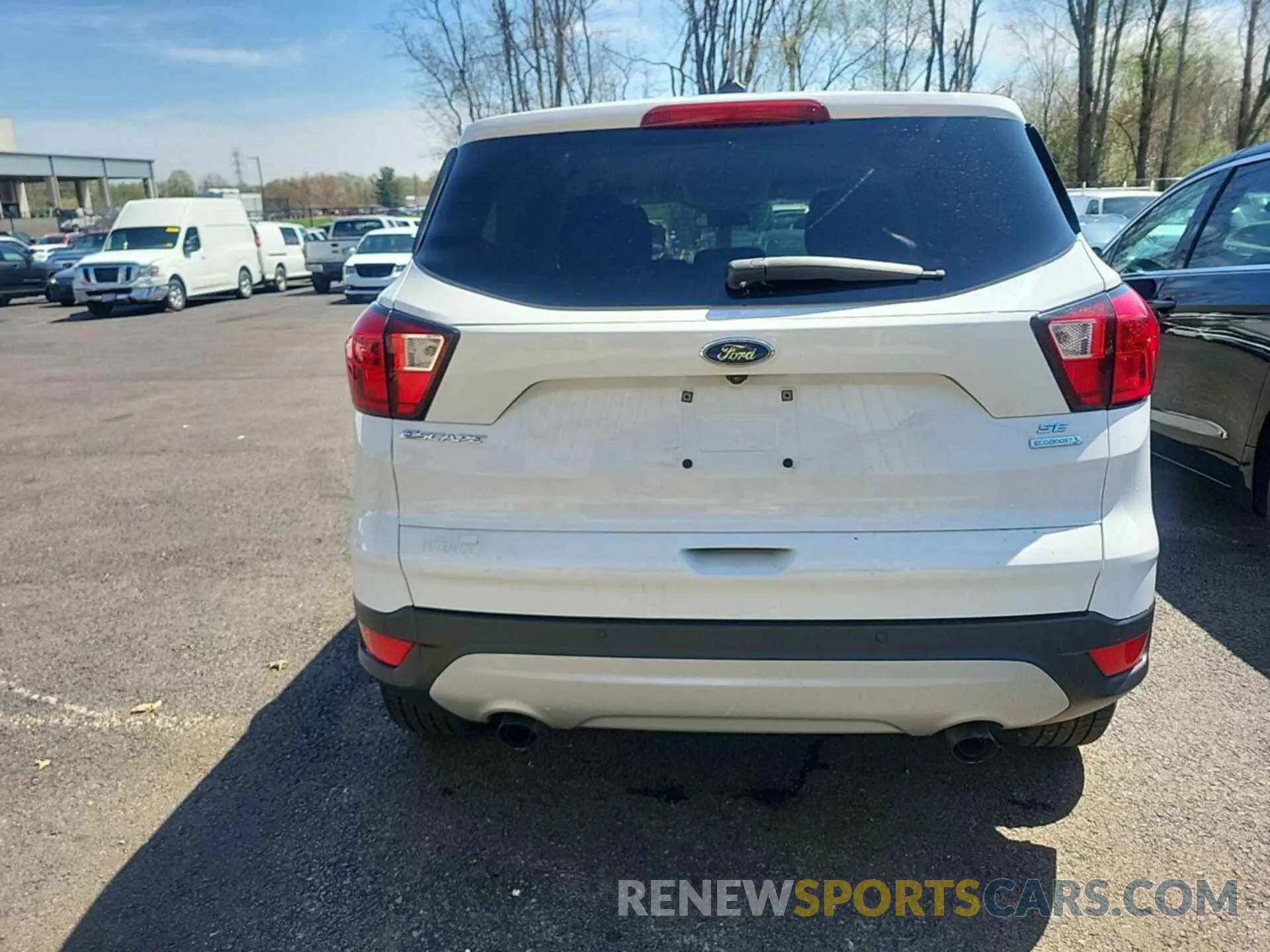 6 Photograph of a damaged car 1FMCU0GD8KUC07771 FORD ESCAPE 2019