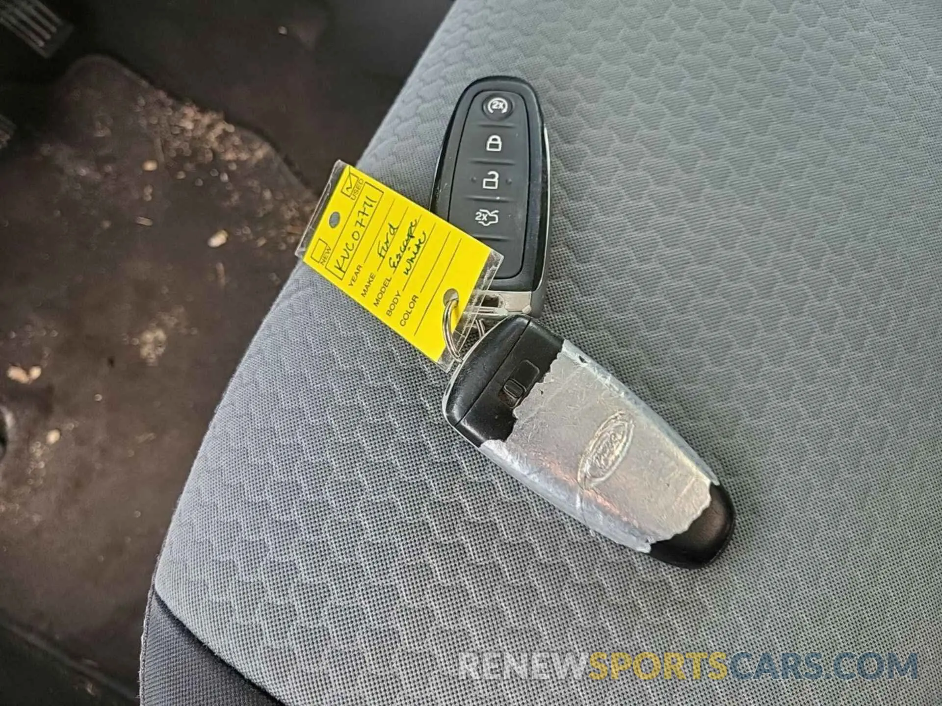 7 Photograph of a damaged car 1FMCU0GD8KUC07771 FORD ESCAPE 2019