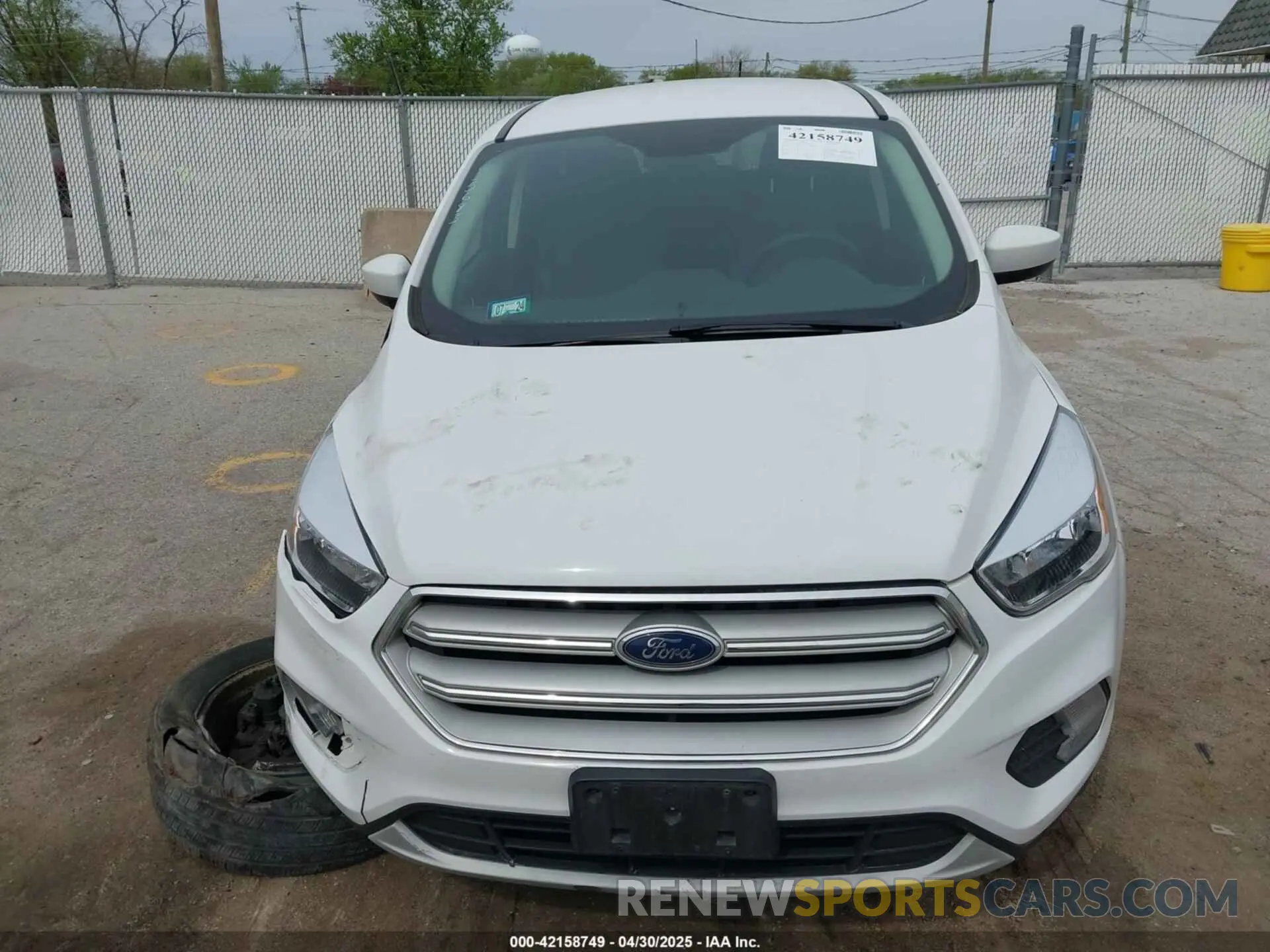 12 Photograph of a damaged car 1FMCU0GD8KUC35683 FORD ESCAPE 2019