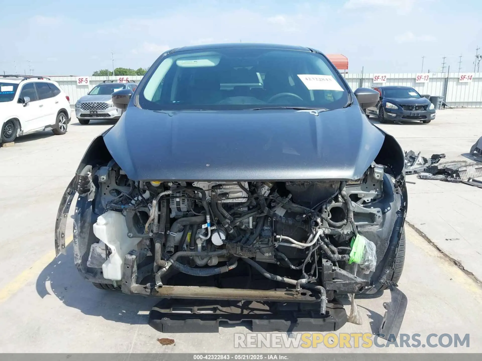 13 Фотография поврежденного автомобиля 1FMCU0GD8KUC52290 FORD ESCAPE 2019